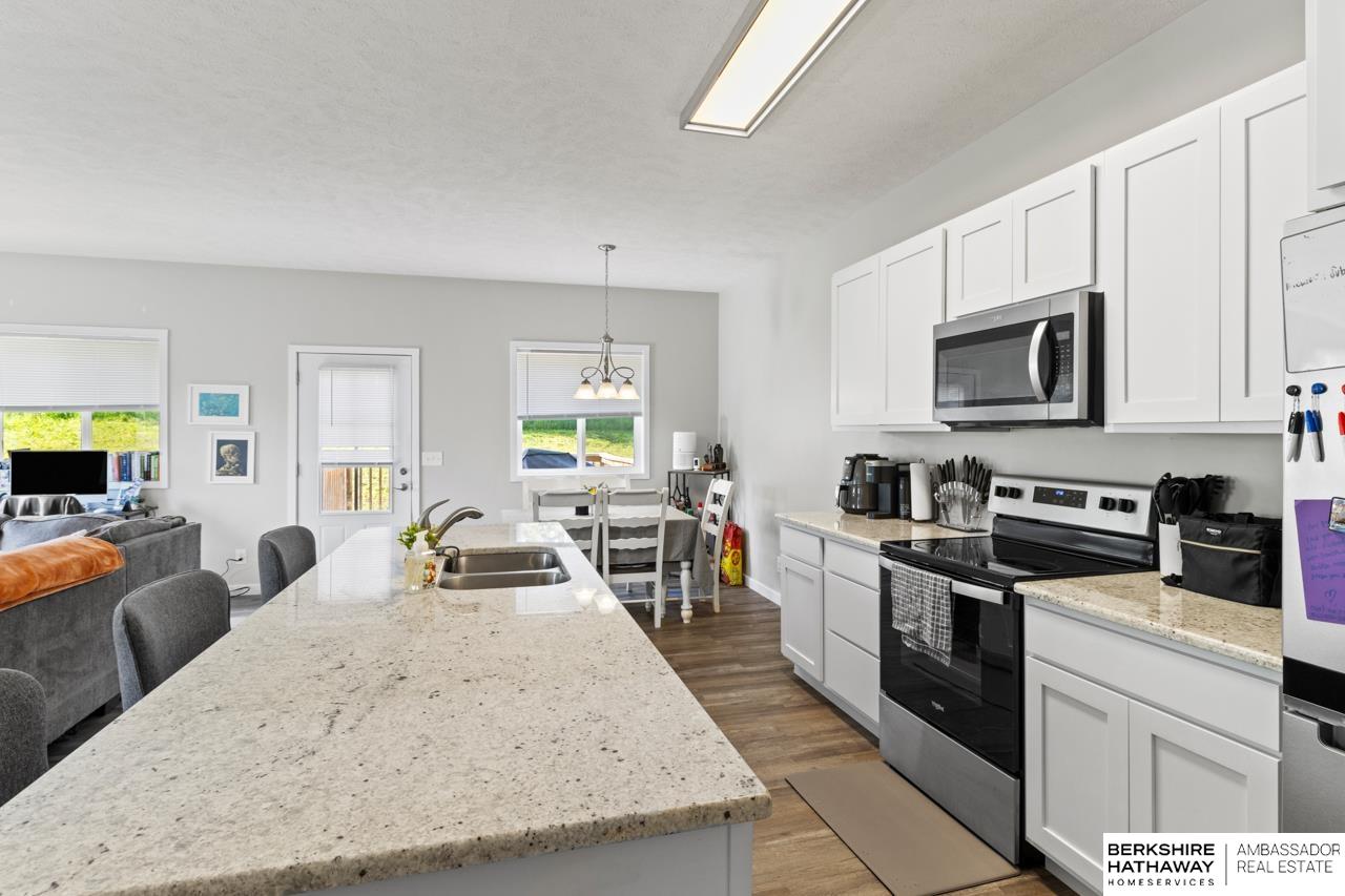 Plattsmouth, Nebraska 68048, United States, 3 Bedrooms Bedrooms, ,3 BathroomsBathrooms,Residential,Active,127309