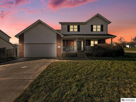 Photo of 2151 N 81st Street, Lincoln, NE 68505 (MLS # 22534505)