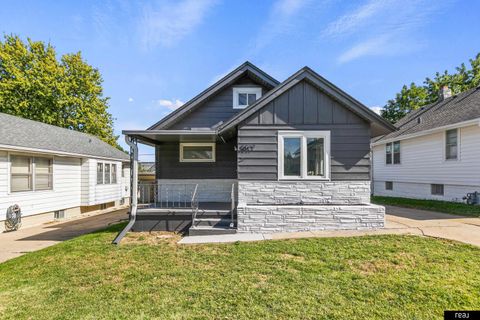 Photo of 5017 S 37 Street, Omaha, NE 68107 (MLS # 22529957)
