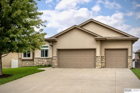 Photo of 17220 Sage Street, Omaha, NE 68136 (MLS # 22627556)