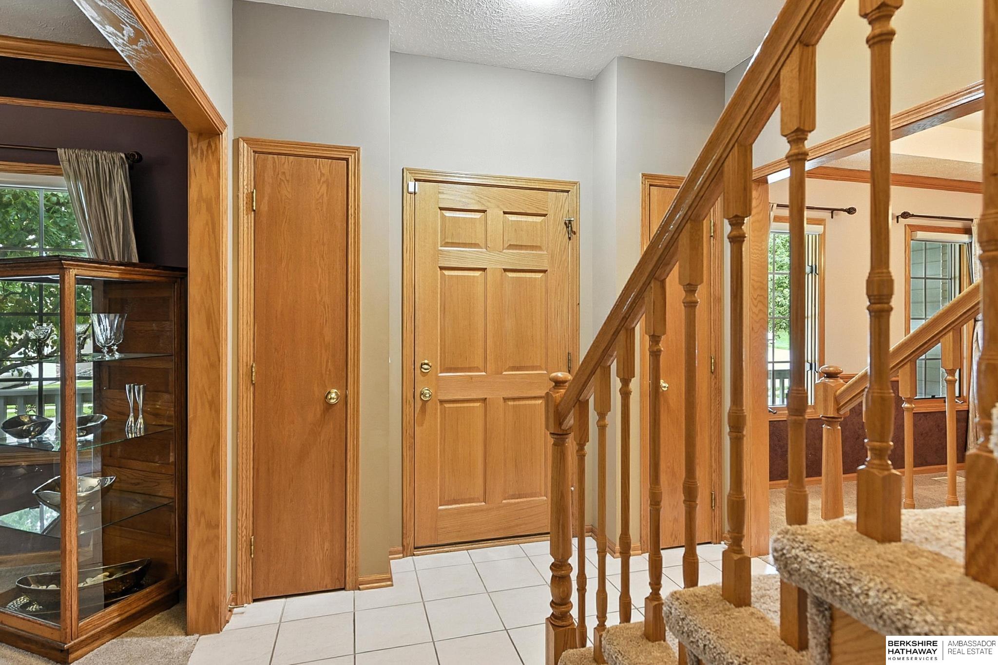 Omaha, Nebraska 68135, United States, 4 Bedrooms Bedrooms, ,3 BathroomsBathrooms,Residential,Active,173839