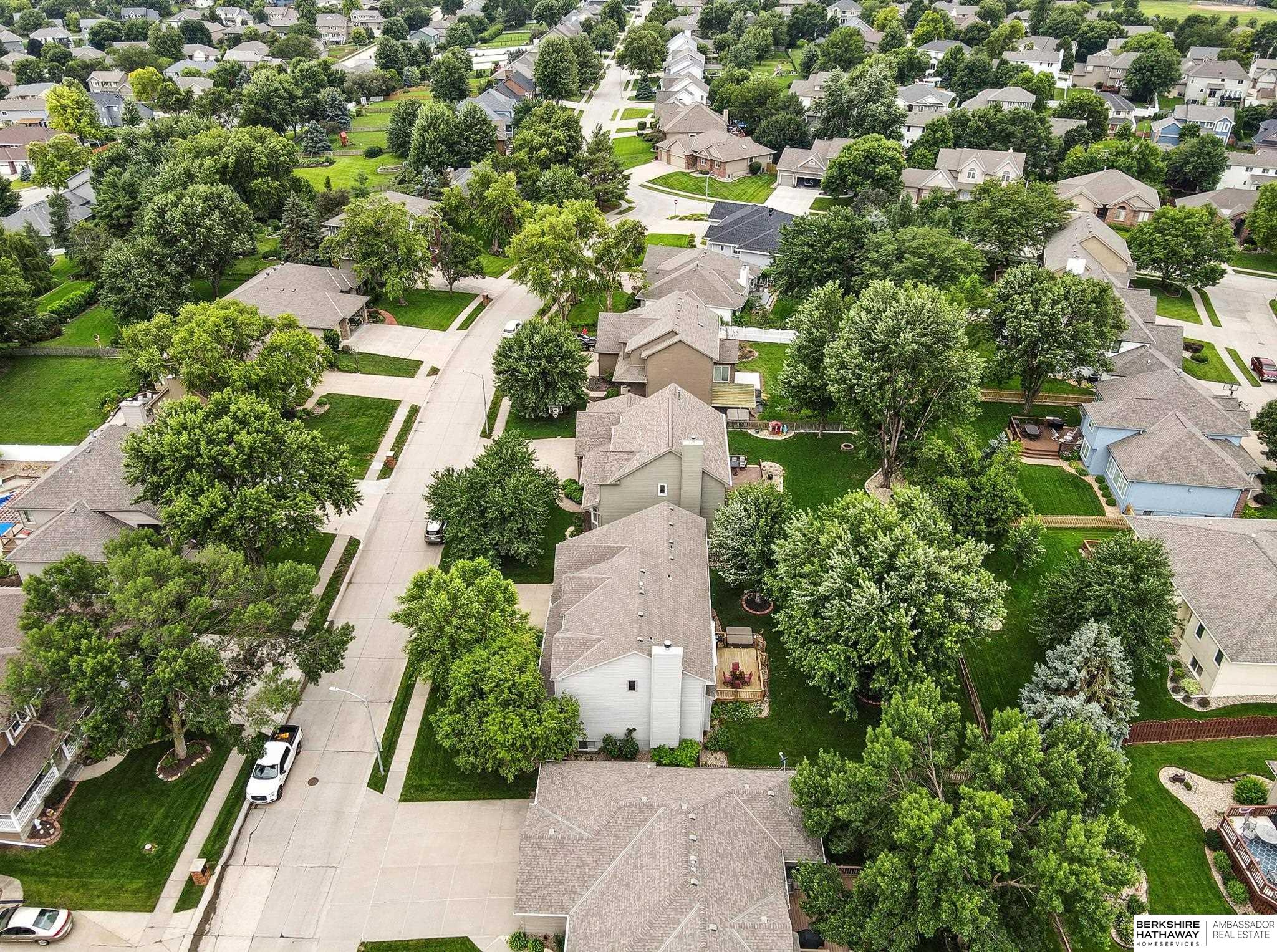 Omaha, Nebraska 68135, United States, 4 Bedrooms Bedrooms, ,3 BathroomsBathrooms,Residential,Active,173839