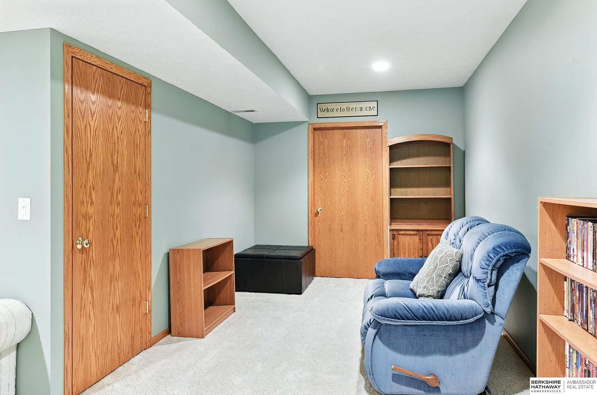 Omaha, Nebraska 68135, United States, 4 Bedrooms Bedrooms, ,3 BathroomsBathrooms,Residential,Active,173839