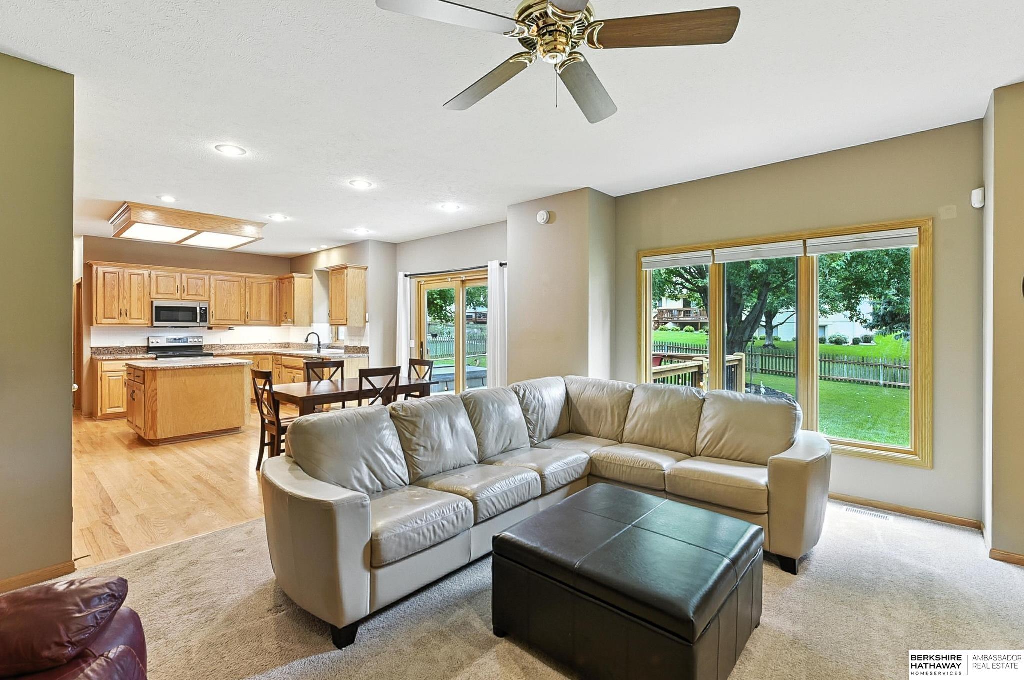 Omaha, Nebraska 68135, United States, 4 Bedrooms Bedrooms, ,3 BathroomsBathrooms,Residential,Active,173839