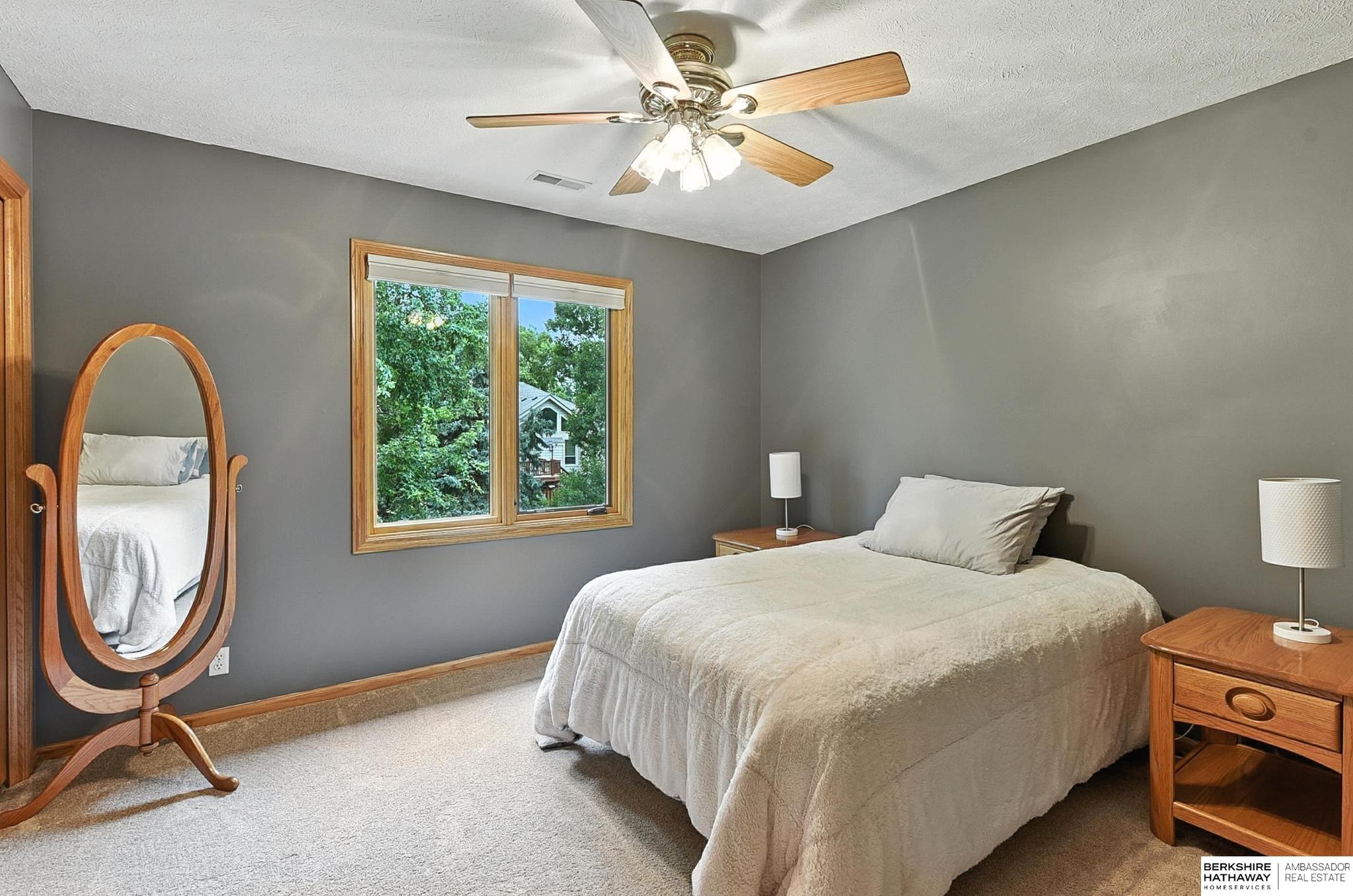 Omaha, Nebraska 68135, United States, 4 Bedrooms Bedrooms, ,3 BathroomsBathrooms,Residential,Active,173839