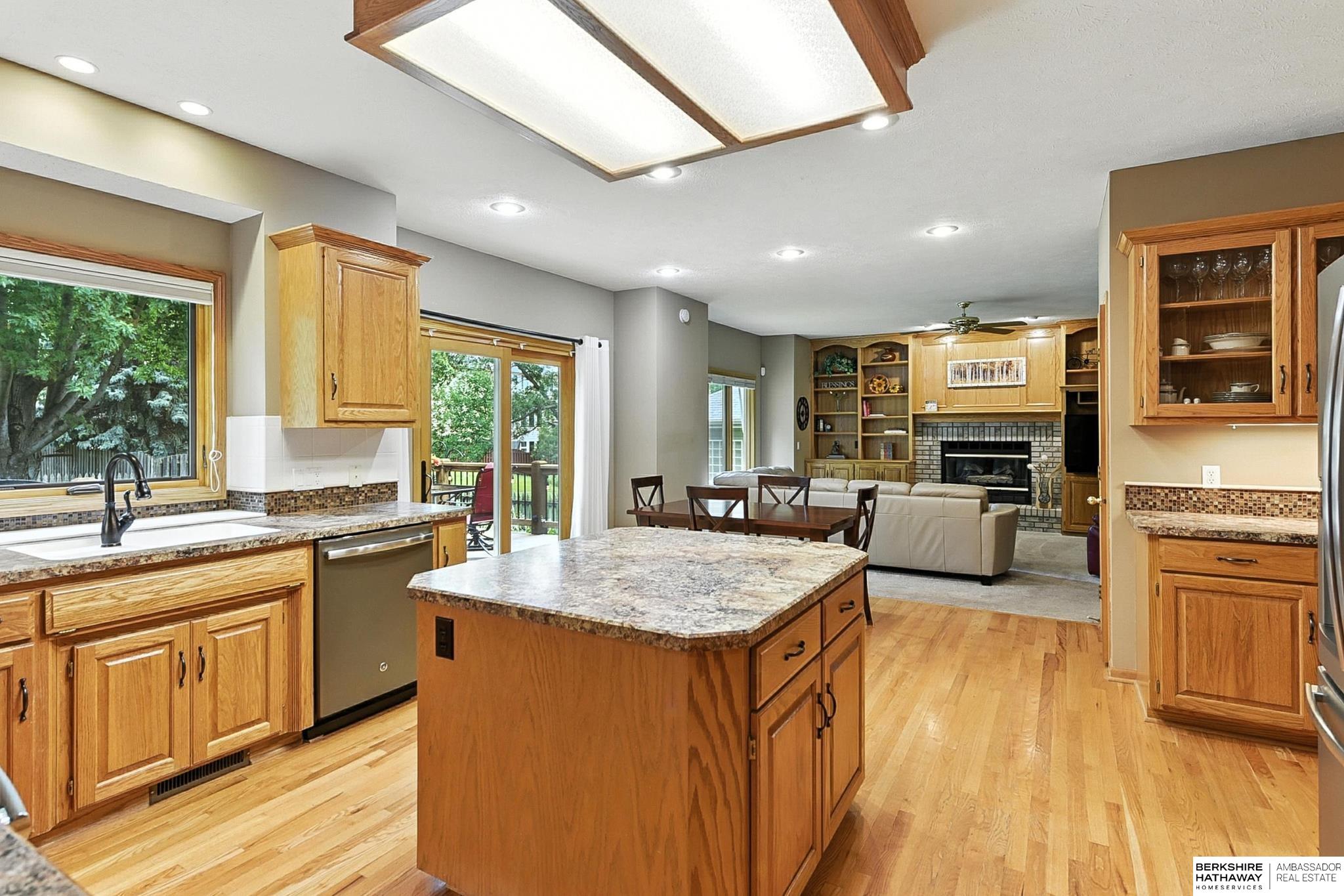 Omaha, Nebraska 68135, United States, 4 Bedrooms Bedrooms, ,3 BathroomsBathrooms,Residential,Active,173839