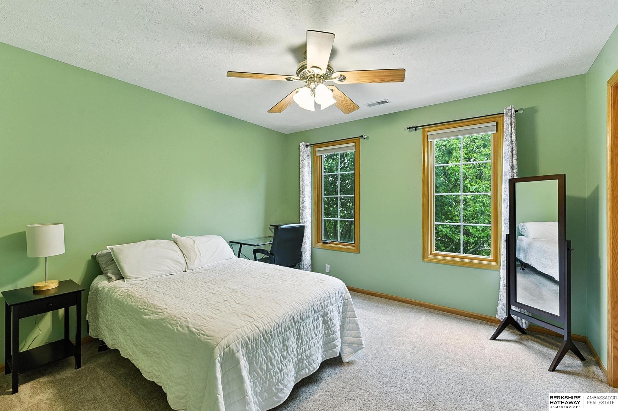 Omaha, Nebraska 68135, United States, 4 Bedrooms Bedrooms, ,3 BathroomsBathrooms,Residential,Active,173839