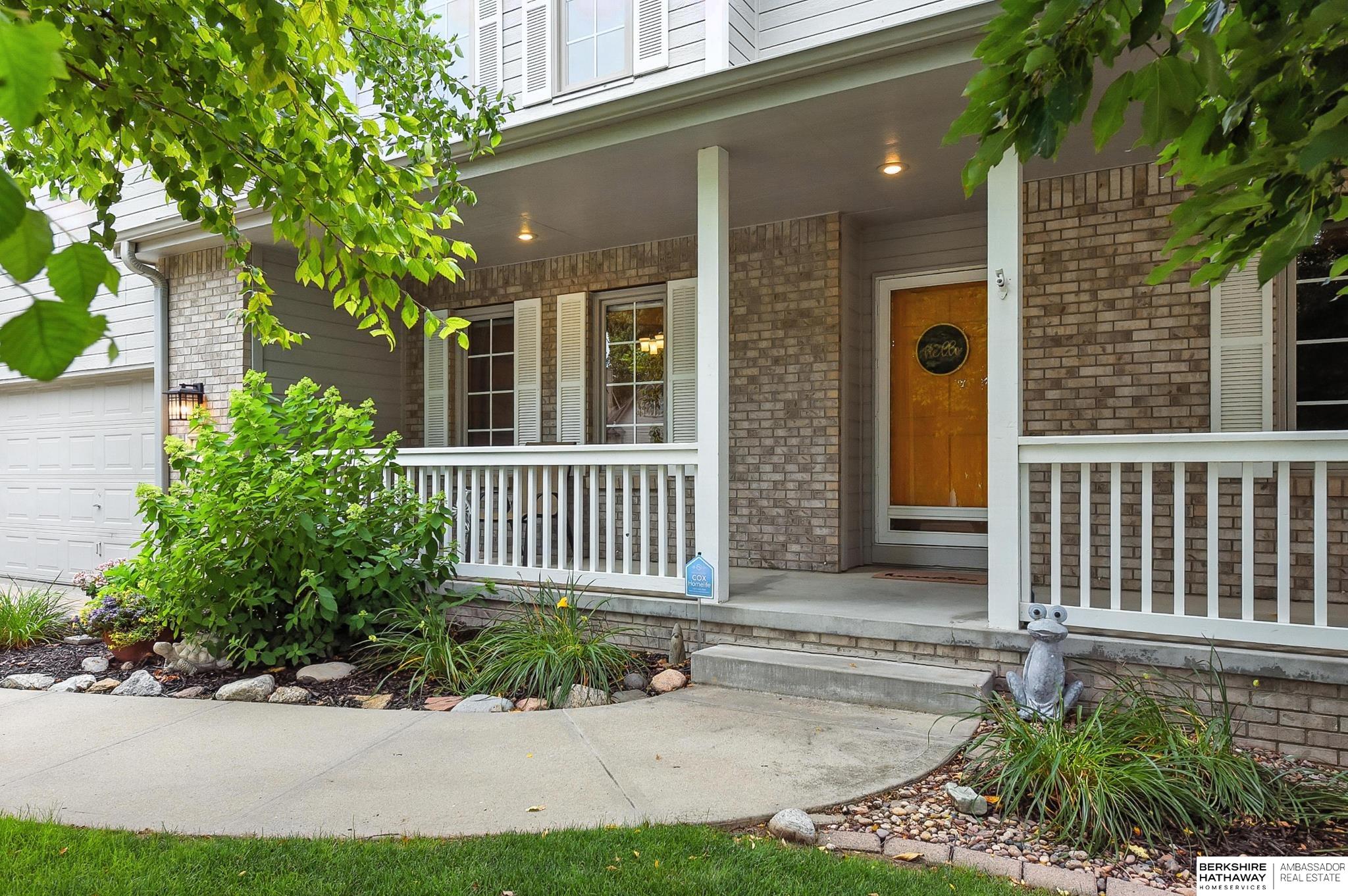 Omaha, Nebraska 68135, United States, 4 Bedrooms Bedrooms, ,3 BathroomsBathrooms,Residential,Active,173839