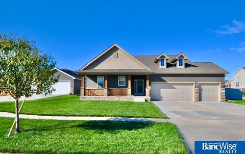 Photo of 3123 N 93rd Court, Lincoln, NE 68507 (MLS # 22608580)