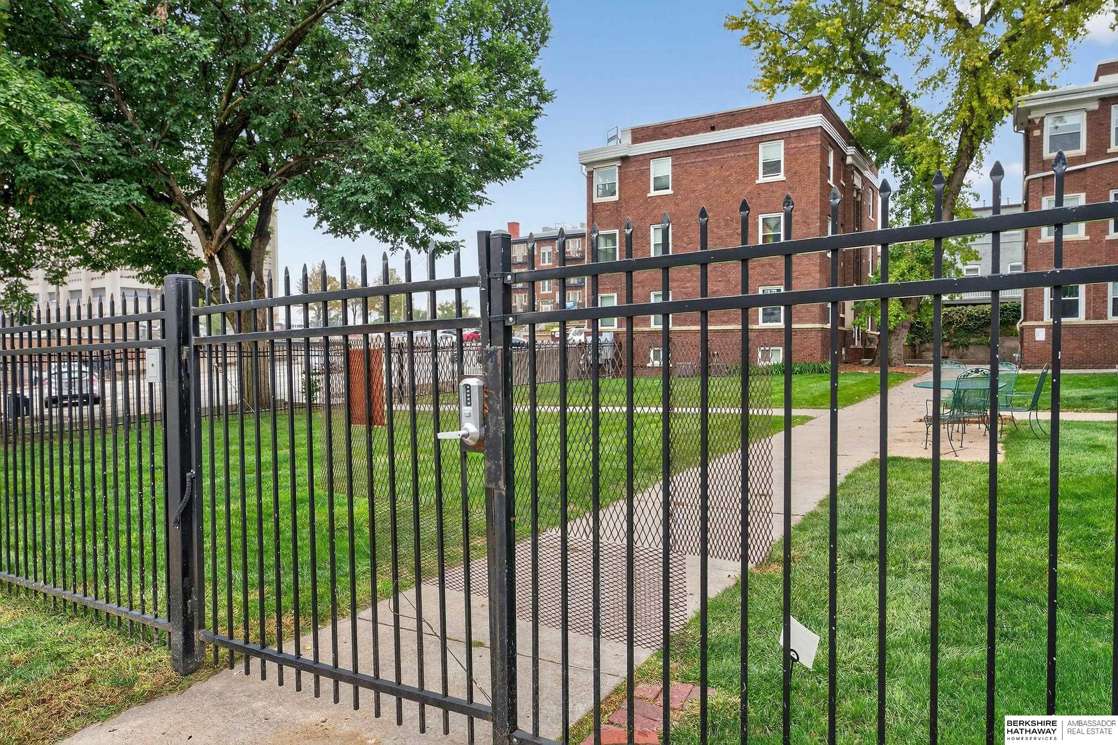 Omaha, Nebraska 68102, United States, 1 Bedroom Bedrooms, ,2 BathroomsBathrooms,Residential,Active,217120