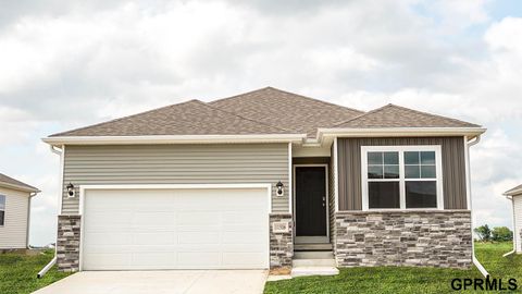 Photo of 11906 S 114th Avenue, Papillion, NE 68046 (MLS # 22533130)
