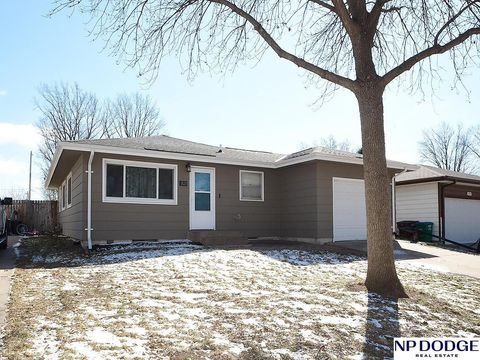 Photo of 1820 N 62Nd Street, Lincoln, NE 68505 (MLS # 22607017)