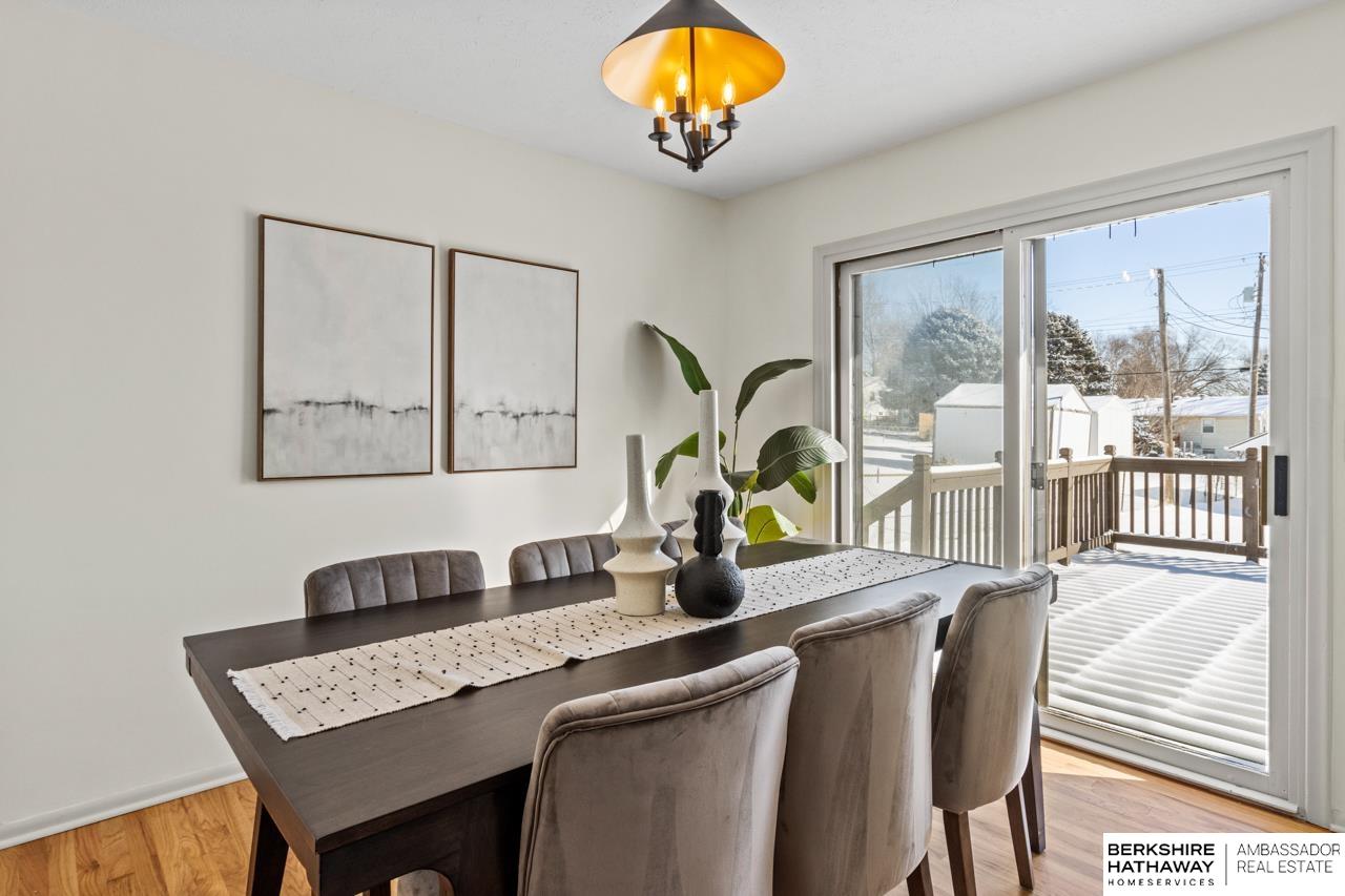 Omaha, Nebraska 68124, United States, 4 Bedrooms Bedrooms, ,3 BathroomsBathrooms,Residential,Pending,183674