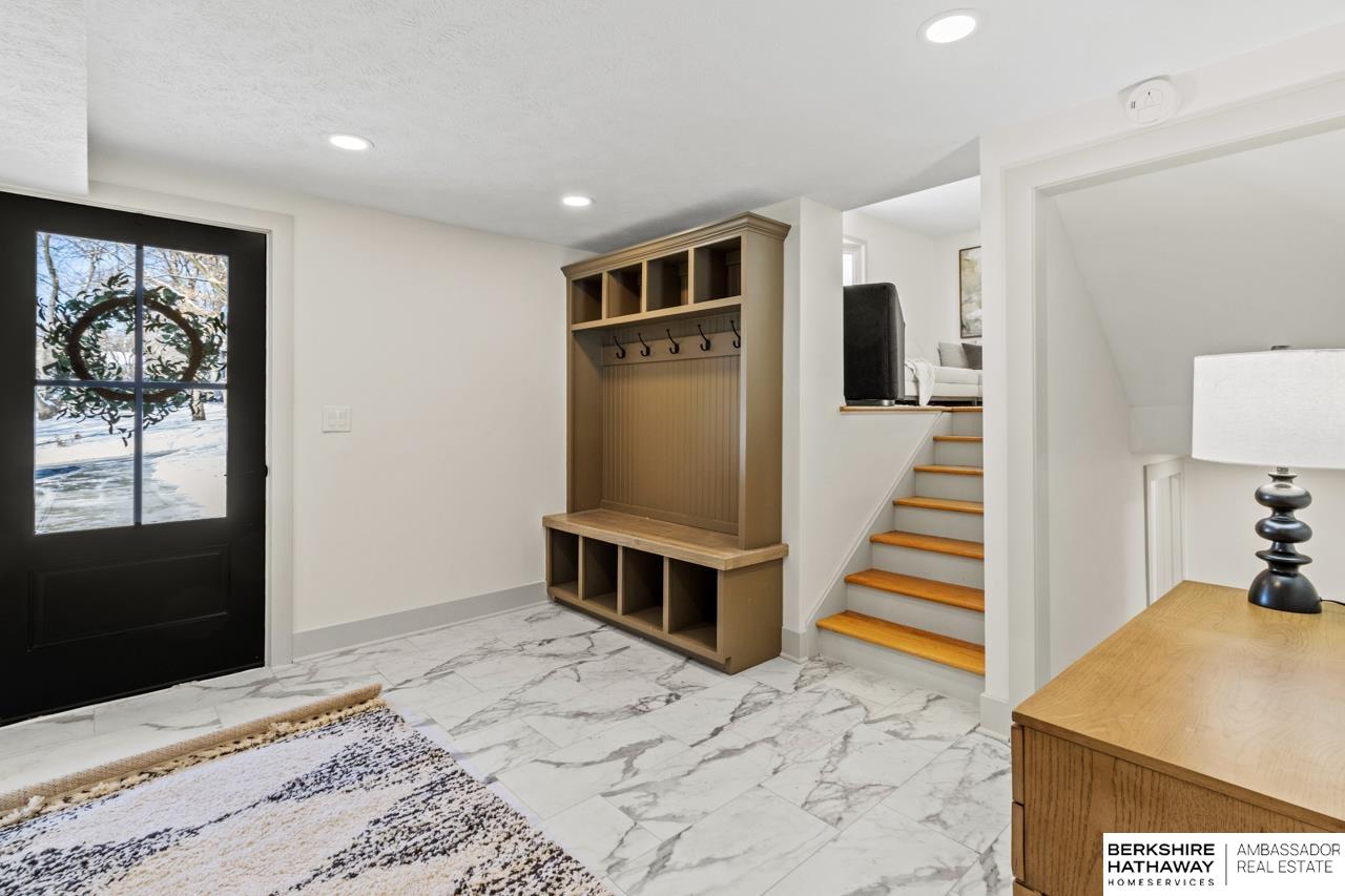 Omaha, Nebraska 68124, United States, 4 Bedrooms Bedrooms, ,3 BathroomsBathrooms,Residential,Pending,183674