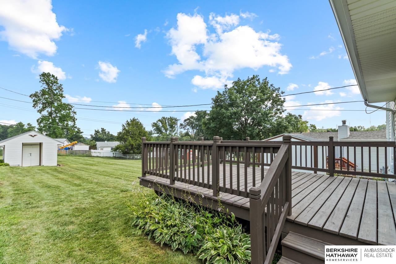 Omaha, Nebraska 68124, United States, 4 Bedrooms Bedrooms, ,3 BathroomsBathrooms,Residential,Pending,183674