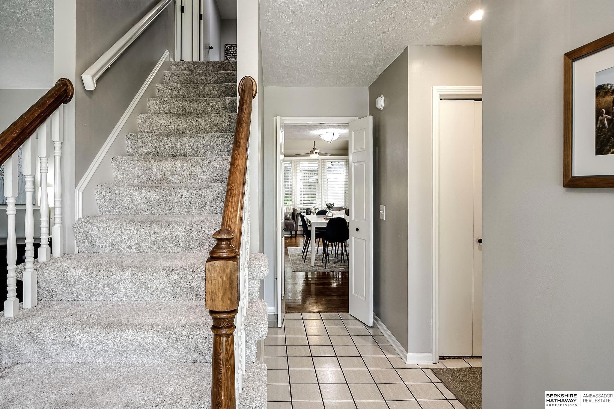 Omaha, Nebraska 68118, United States, 4 Bedrooms Bedrooms, ,3 BathroomsBathrooms,Residential,Pending,140062