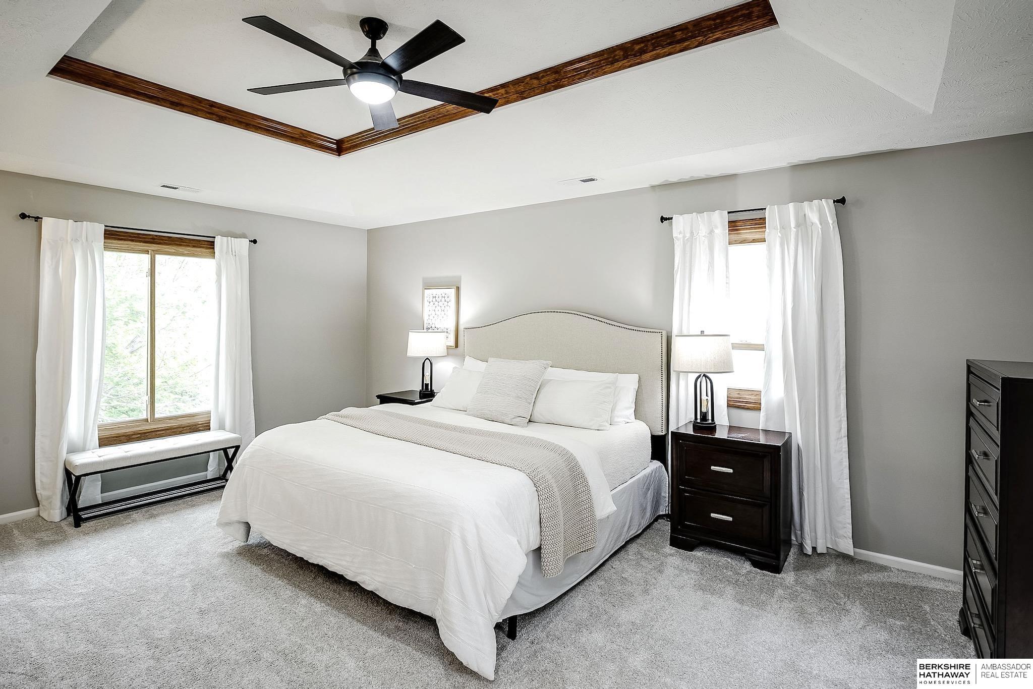 Omaha, Nebraska 68118, United States, 4 Bedrooms Bedrooms, ,3 BathroomsBathrooms,Residential,Pending,140062