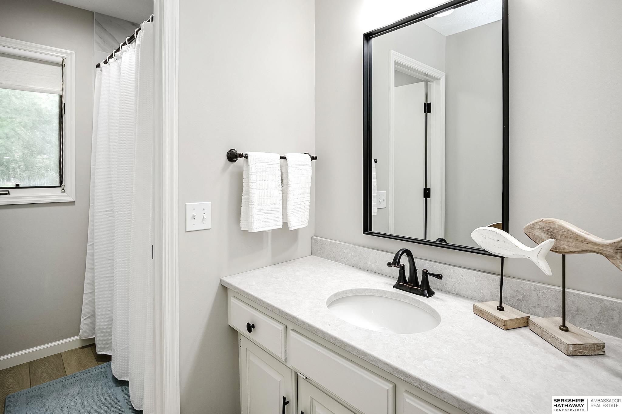 Omaha, Nebraska 68118, United States, 4 Bedrooms Bedrooms, ,3 BathroomsBathrooms,Residential,Pending,140062