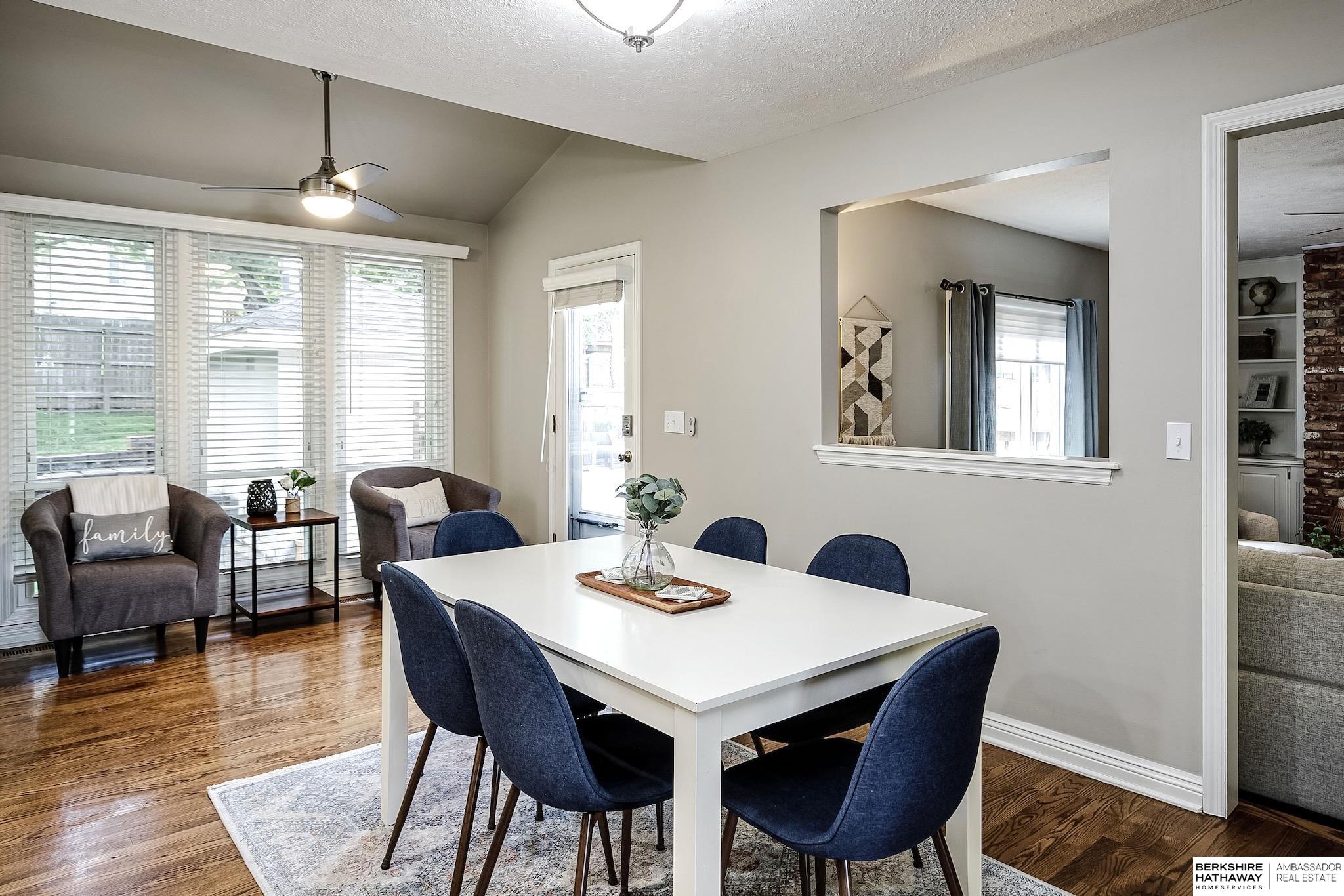 Omaha, Nebraska 68118, United States, 4 Bedrooms Bedrooms, ,3 BathroomsBathrooms,Residential,Pending,140062