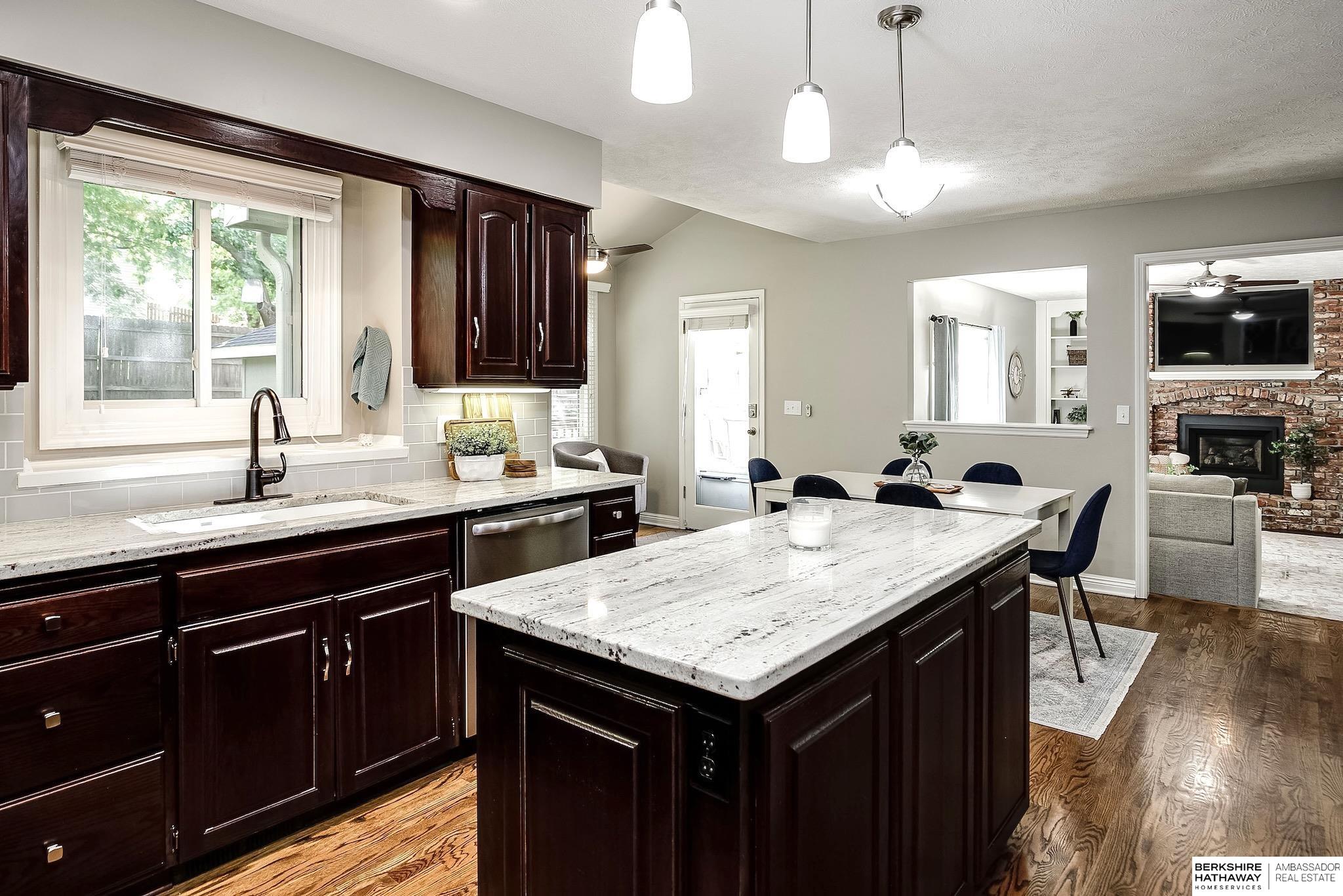 Omaha, Nebraska 68118, United States, 4 Bedrooms Bedrooms, ,3 BathroomsBathrooms,Residential,Pending,140062