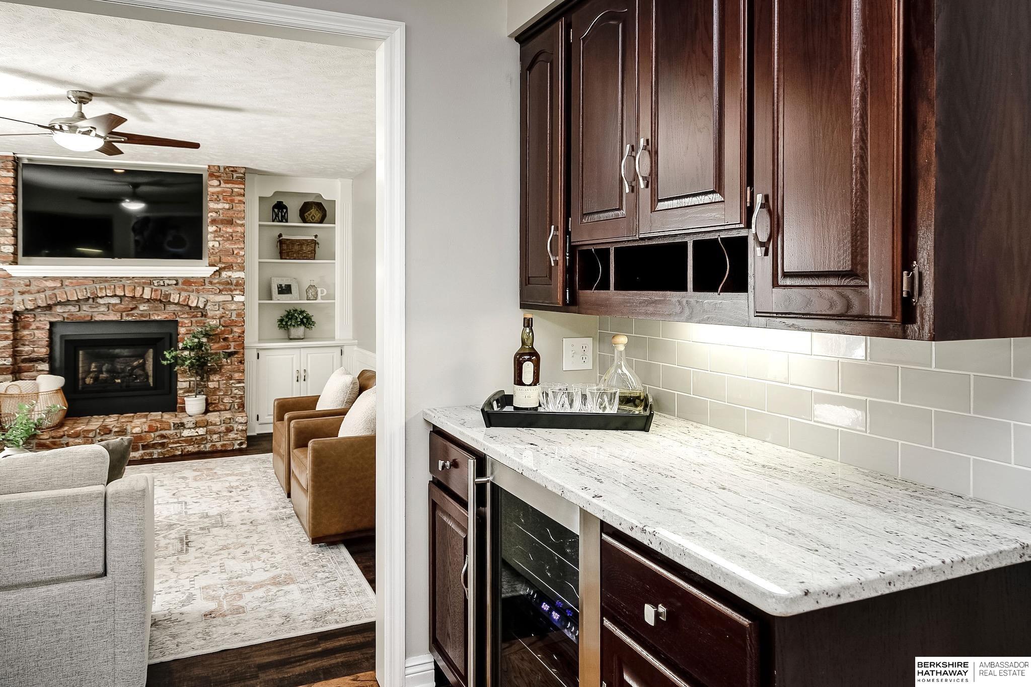 Omaha, Nebraska 68118, United States, 4 Bedrooms Bedrooms, ,3 BathroomsBathrooms,Residential,Pending,140062