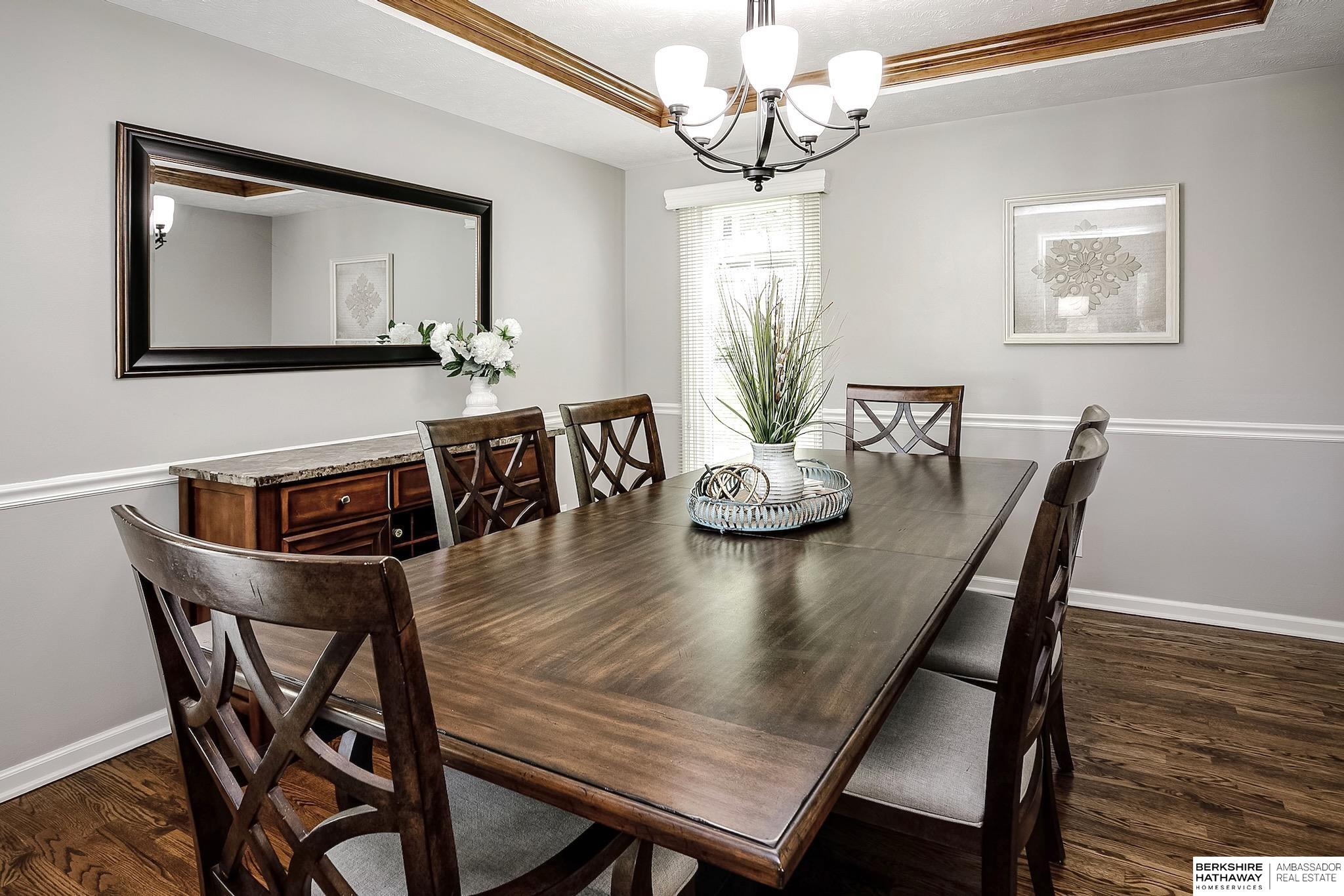 Omaha, Nebraska 68118, United States, 4 Bedrooms Bedrooms, ,3 BathroomsBathrooms,Residential,Pending,140062