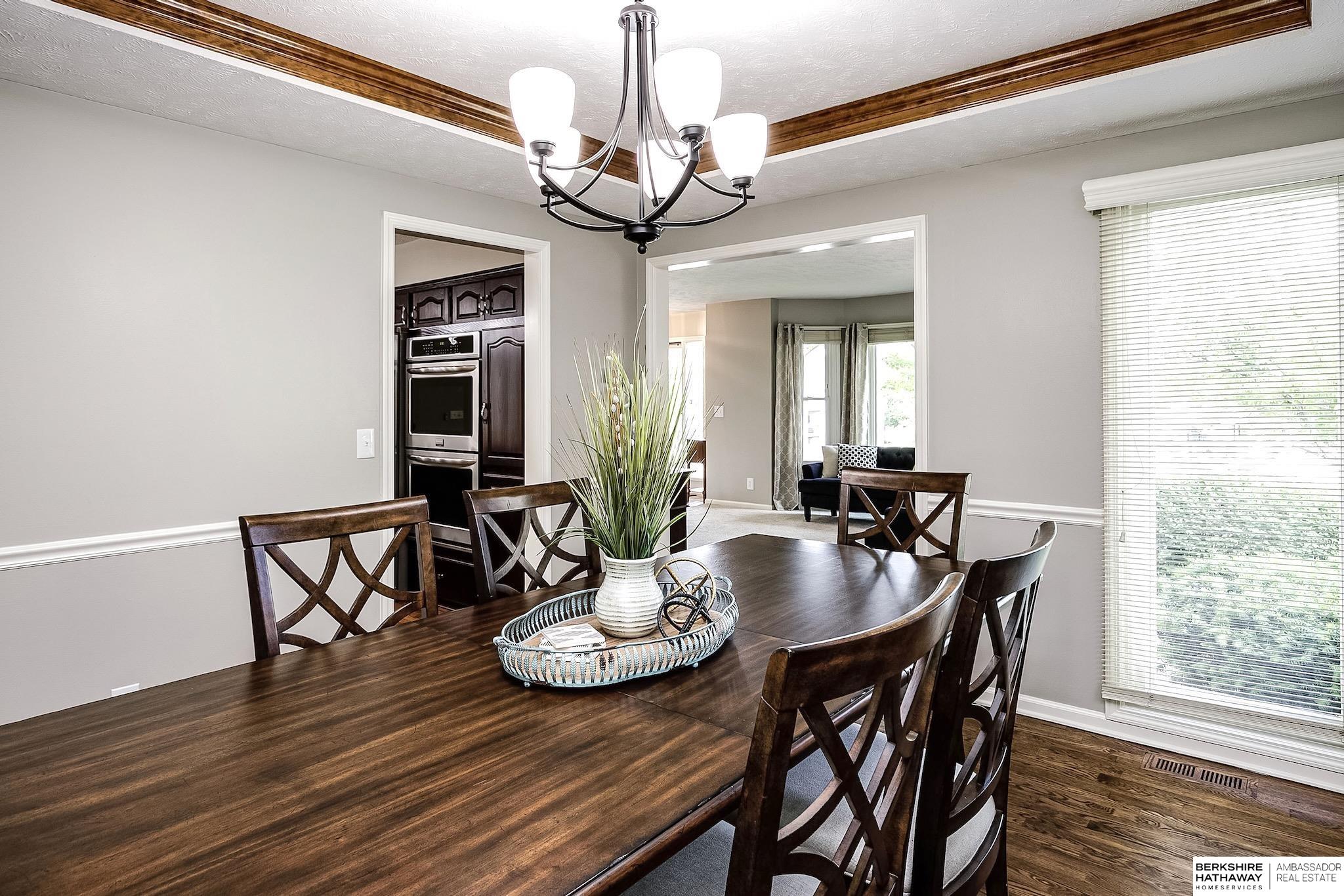 Omaha, Nebraska 68118, United States, 4 Bedrooms Bedrooms, ,3 BathroomsBathrooms,Residential,Pending,140062