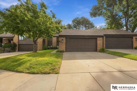 Photo of 2628 Bishop Road, Lincoln, NE 68502 (MLS # 22627462)