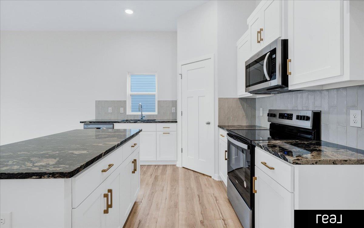 Bennington, Nebraska 68007, United States, 2 Bedrooms Bedrooms, ,2 BathroomsBathrooms,Residential,Active,7255