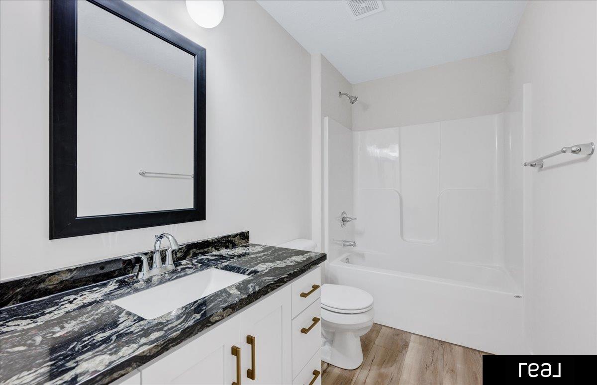 Bennington, Nebraska 68007, United States, 2 Bedrooms Bedrooms, ,2 BathroomsBathrooms,Residential,Active,7255