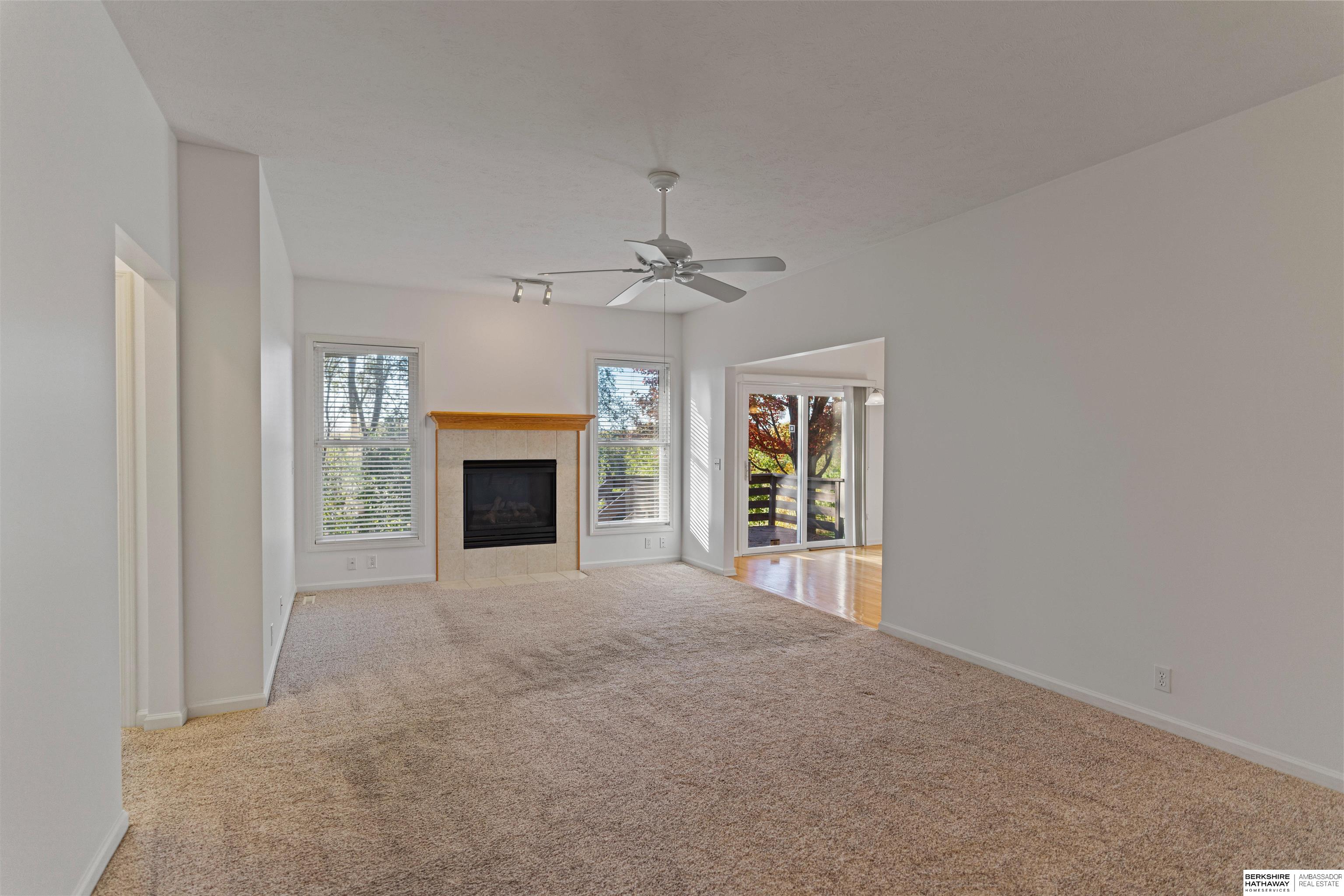 Omaha, Nebraska 68130, United States, 2 Bedrooms Bedrooms, ,2 BathroomsBathrooms,Residential,Active,248973