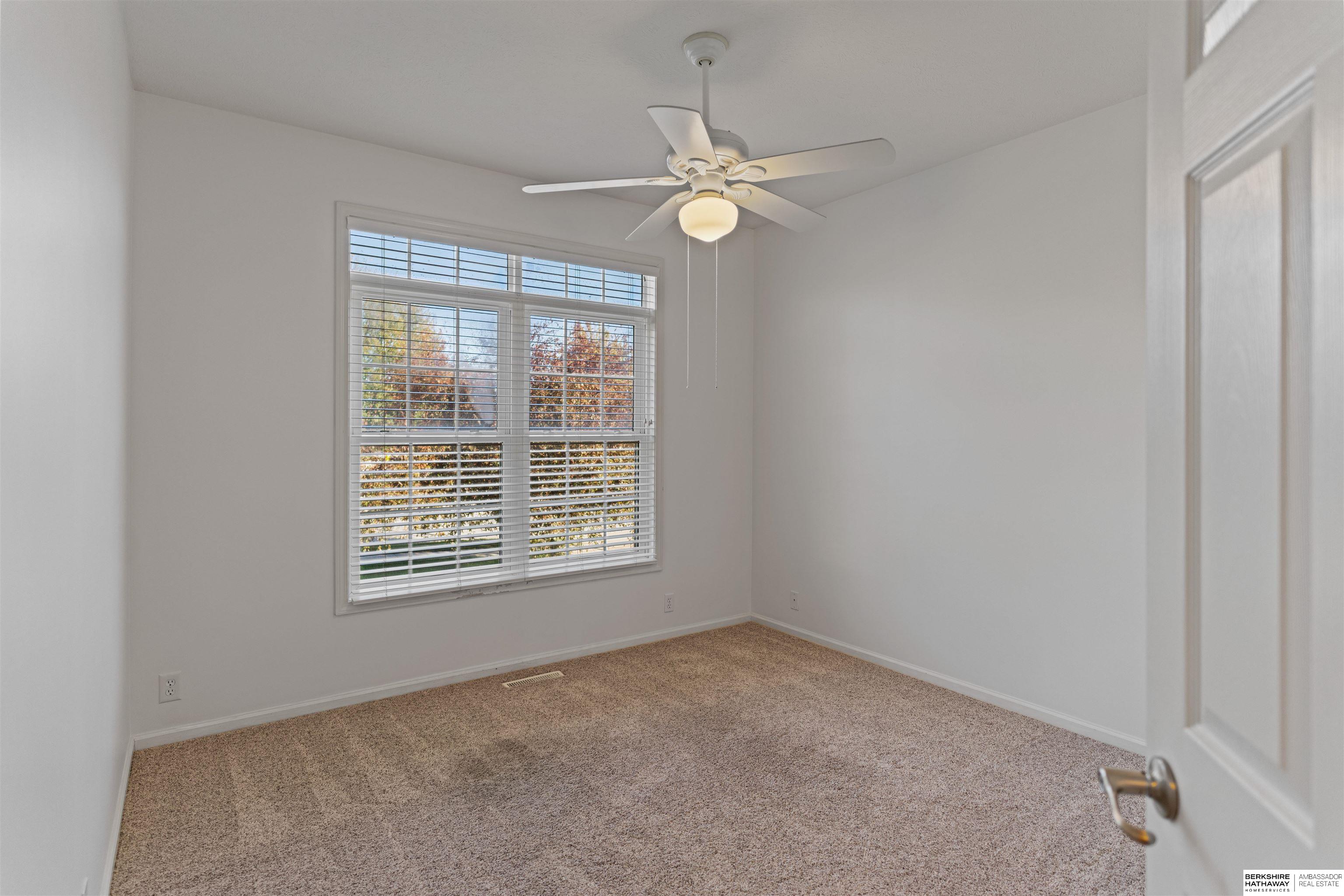 Omaha, Nebraska 68130, United States, 2 Bedrooms Bedrooms, ,2 BathroomsBathrooms,Residential,Active,248973