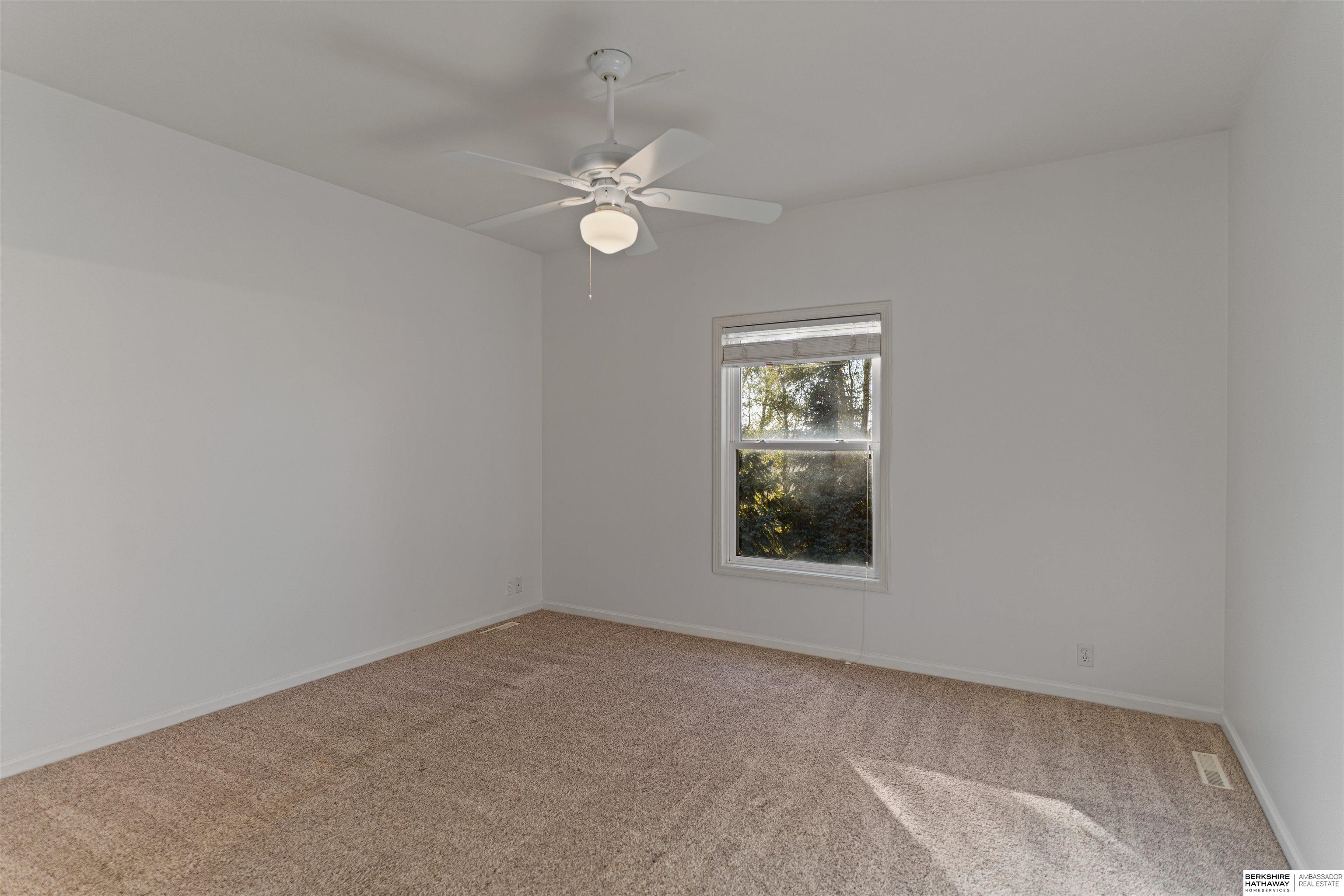 Omaha, Nebraska 68130, United States, 2 Bedrooms Bedrooms, ,2 BathroomsBathrooms,Residential,Active,248973