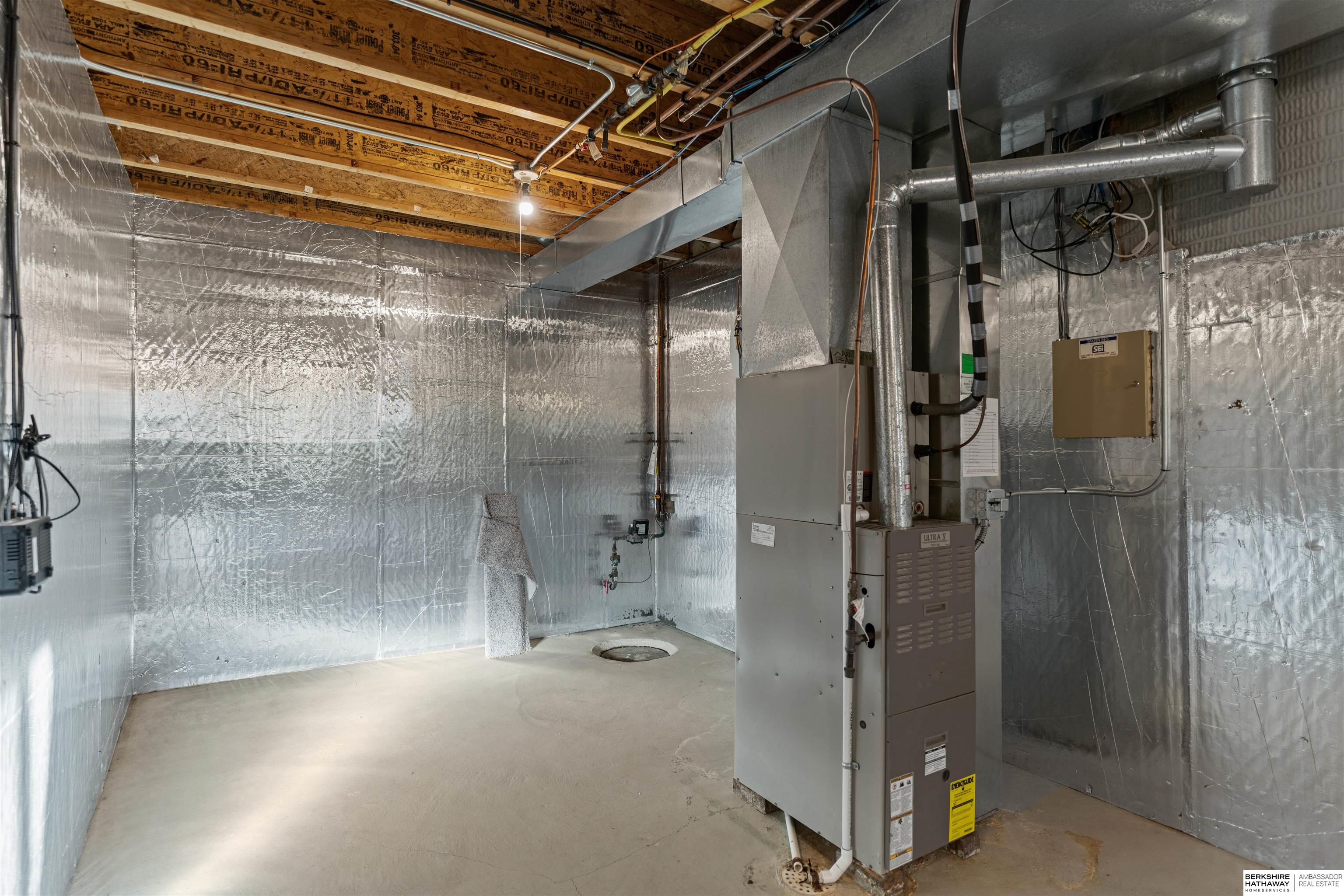 Omaha, Nebraska 68130, United States, 2 Bedrooms Bedrooms, ,2 BathroomsBathrooms,Residential,Active,248973