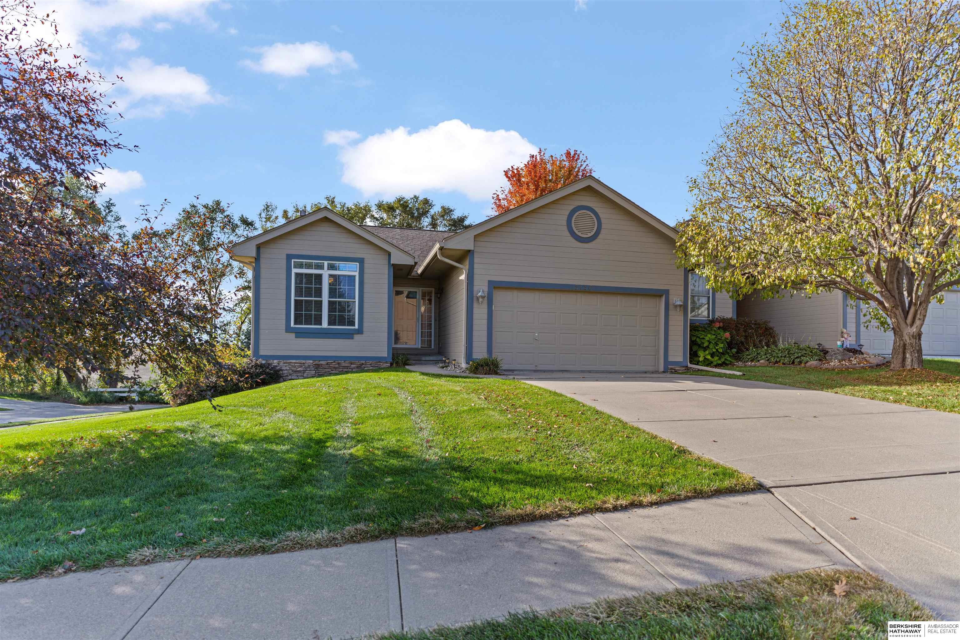 Omaha, Nebraska 68130, United States, 2 Bedrooms Bedrooms, ,2 BathroomsBathrooms,Residential,Active,248973