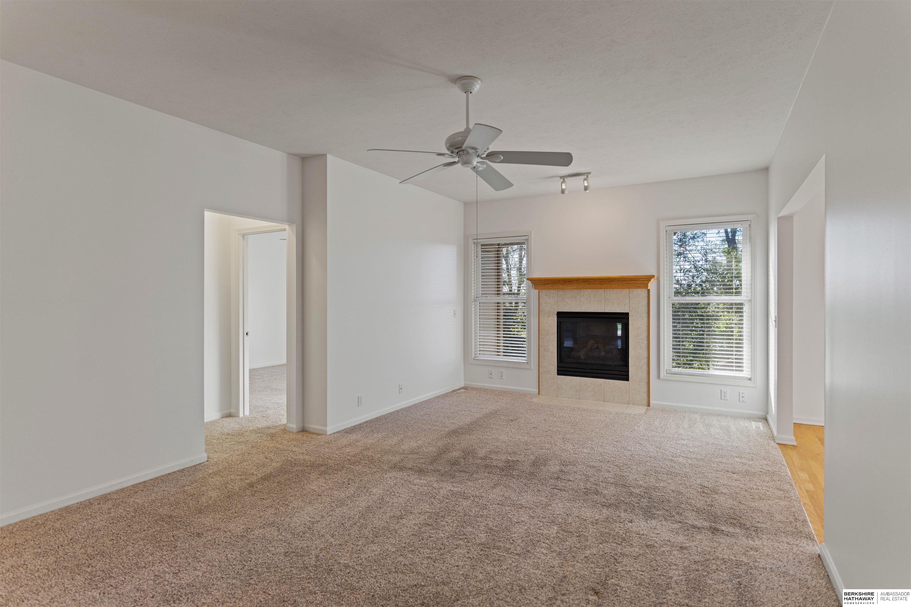 Omaha, Nebraska 68130, United States, 2 Bedrooms Bedrooms, ,2 BathroomsBathrooms,Residential,Active,248973