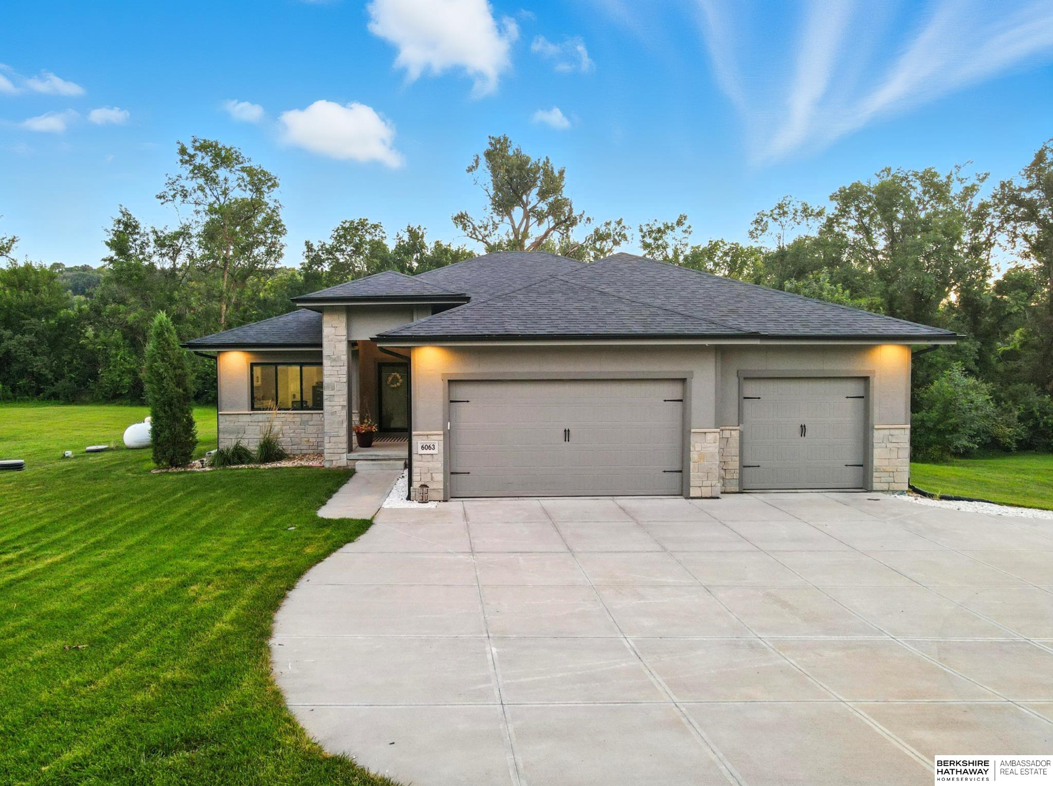 Fort Calhoun, Nebraska 68023, United States, 5 Bedrooms Bedrooms, ,3 BathroomsBathrooms,Residential,Active,197434