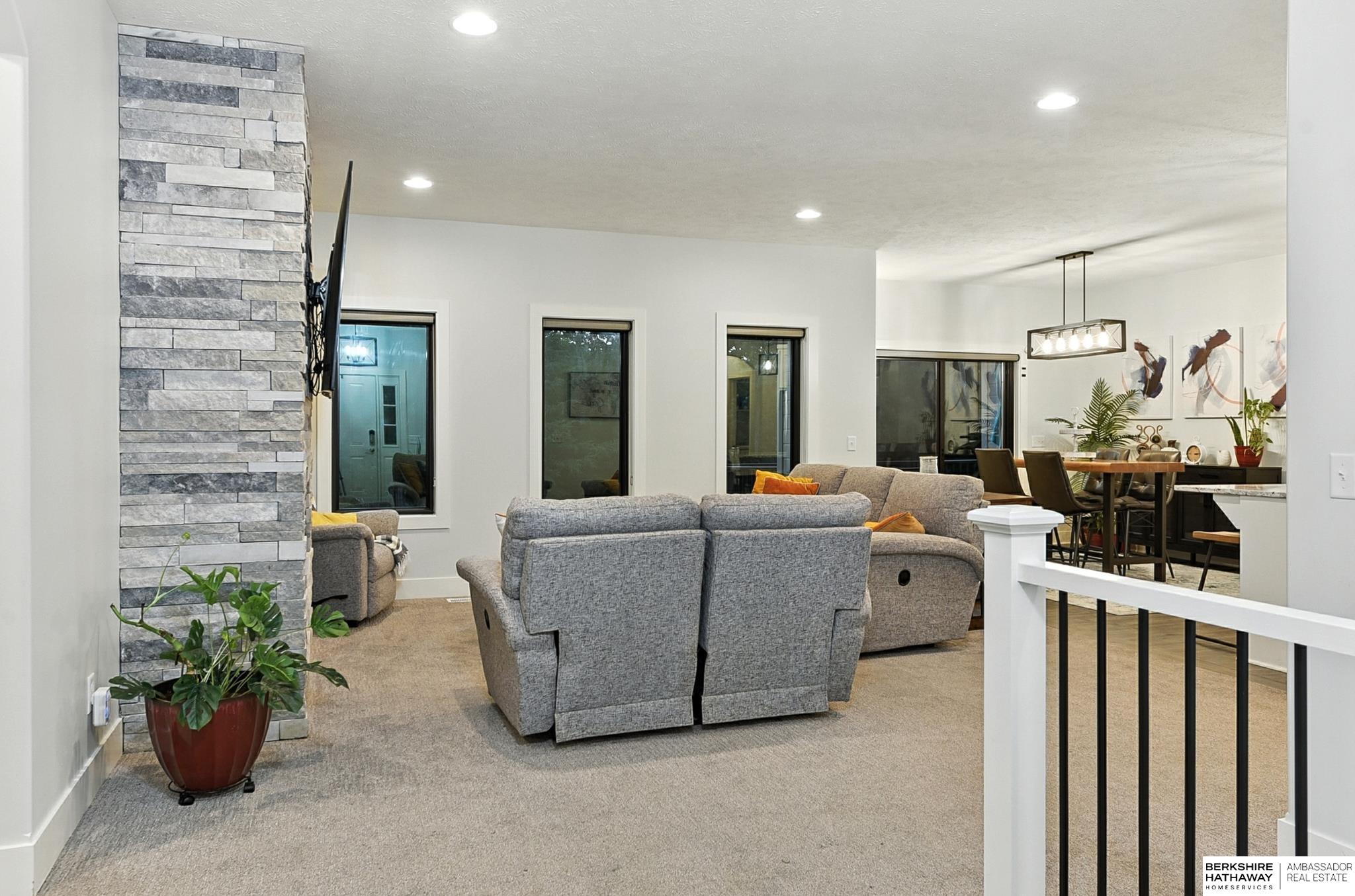 Fort Calhoun, Nebraska 68023, United States, 5 Bedrooms Bedrooms, ,3 BathroomsBathrooms,Residential,Active,197434