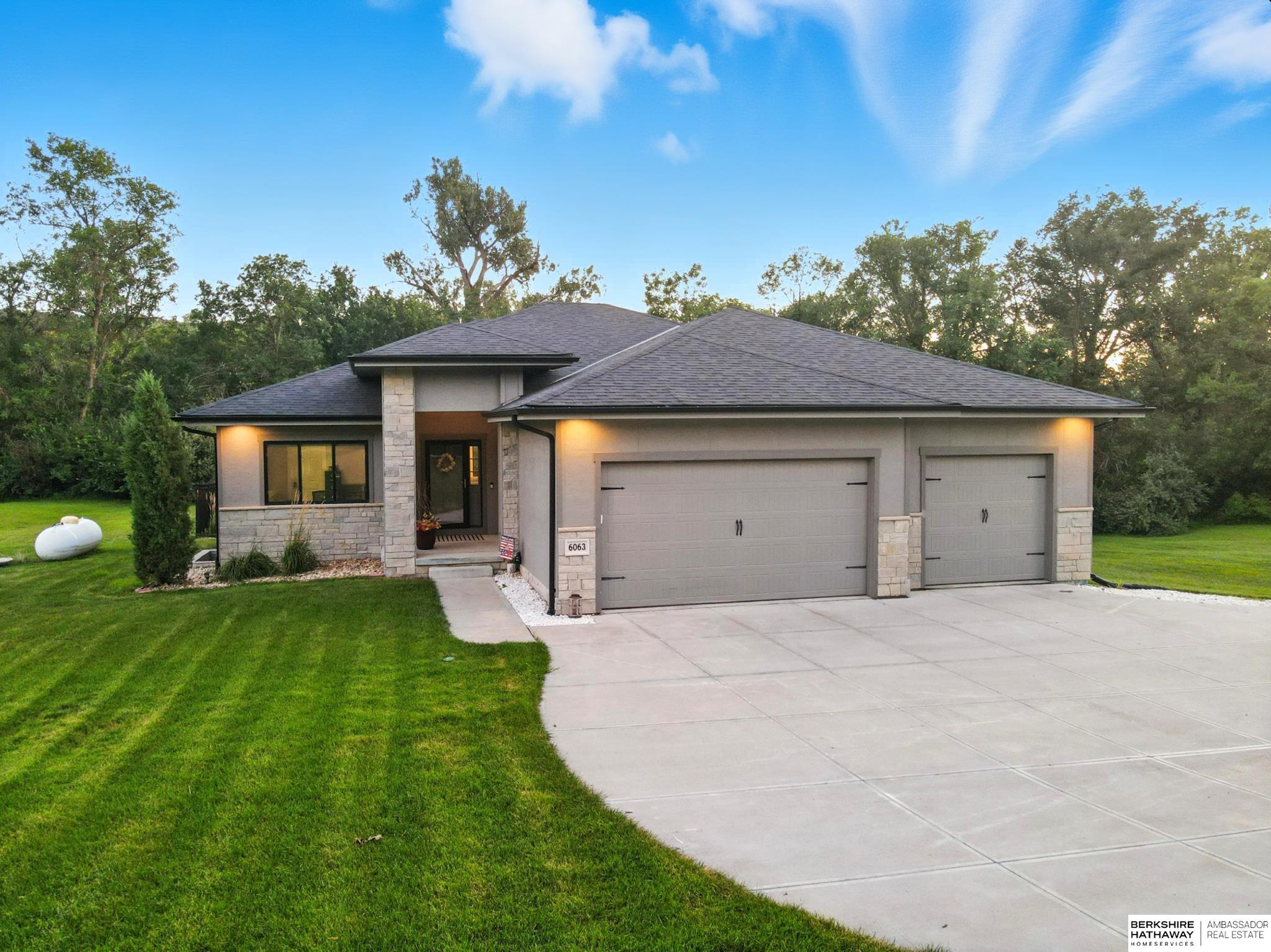 Fort Calhoun, Nebraska 68023, United States, 5 Bedrooms Bedrooms, ,3 BathroomsBathrooms,Residential,Active,197434