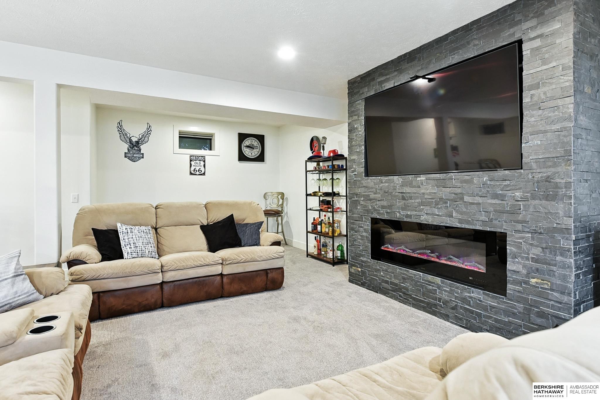 Fort Calhoun, Nebraska 68023, United States, 5 Bedrooms Bedrooms, ,3 BathroomsBathrooms,Residential,Active,197434