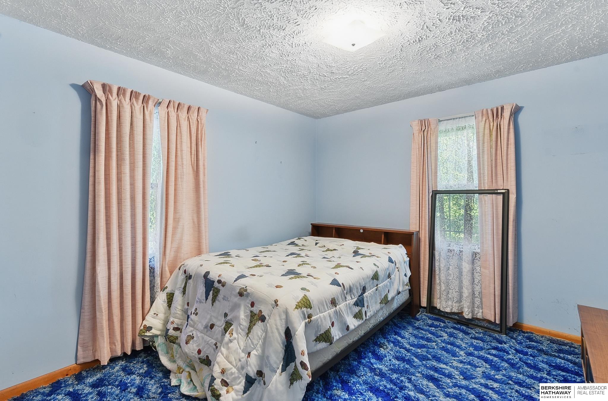 Omaha, Nebraska 68107, United States, 2 Bedrooms Bedrooms, ,2 BathroomsBathrooms,Residential,Pending,162774