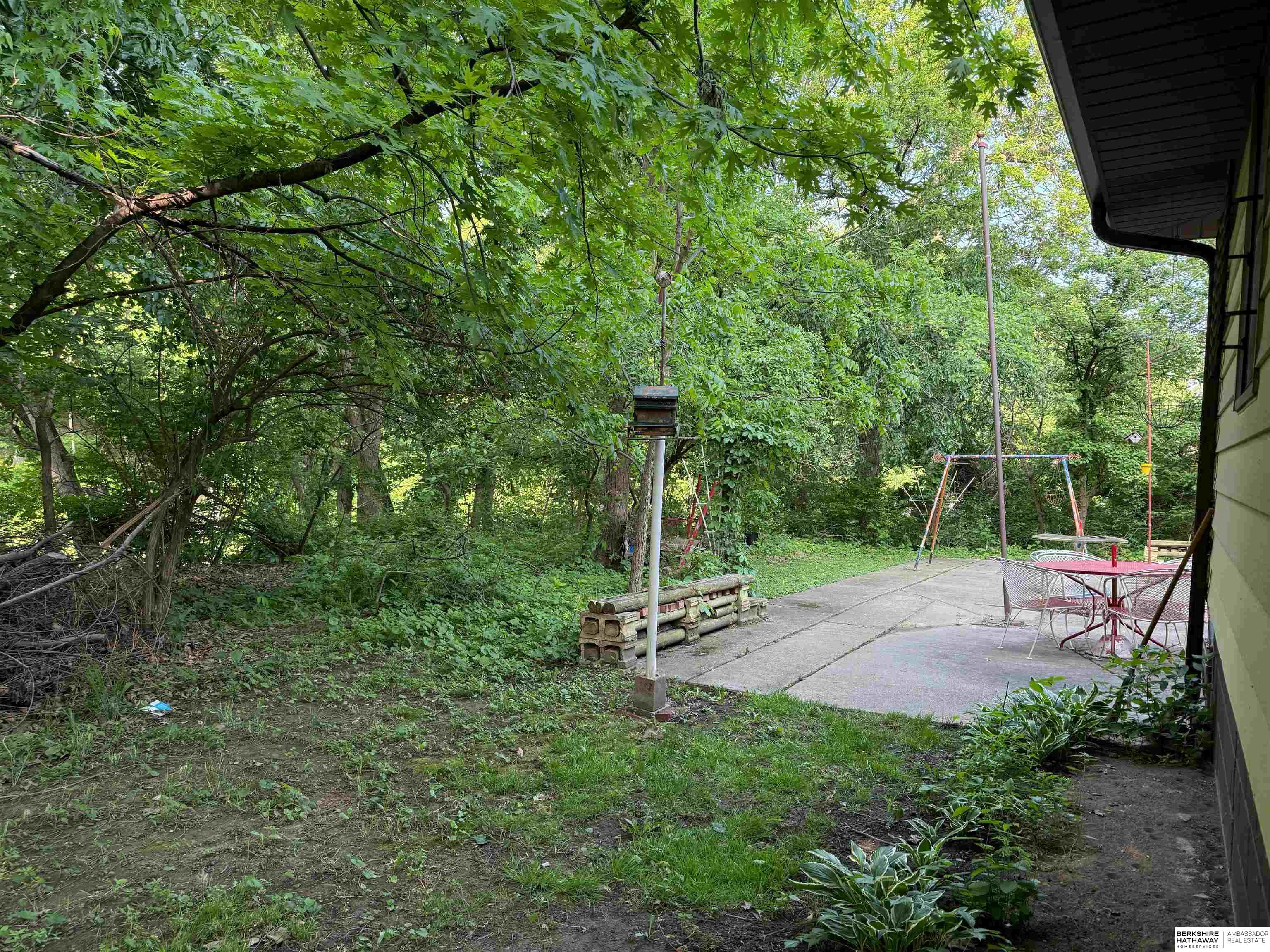 Omaha, Nebraska 68107, United States, 2 Bedrooms Bedrooms, ,2 BathroomsBathrooms,Residential,Pending,162774