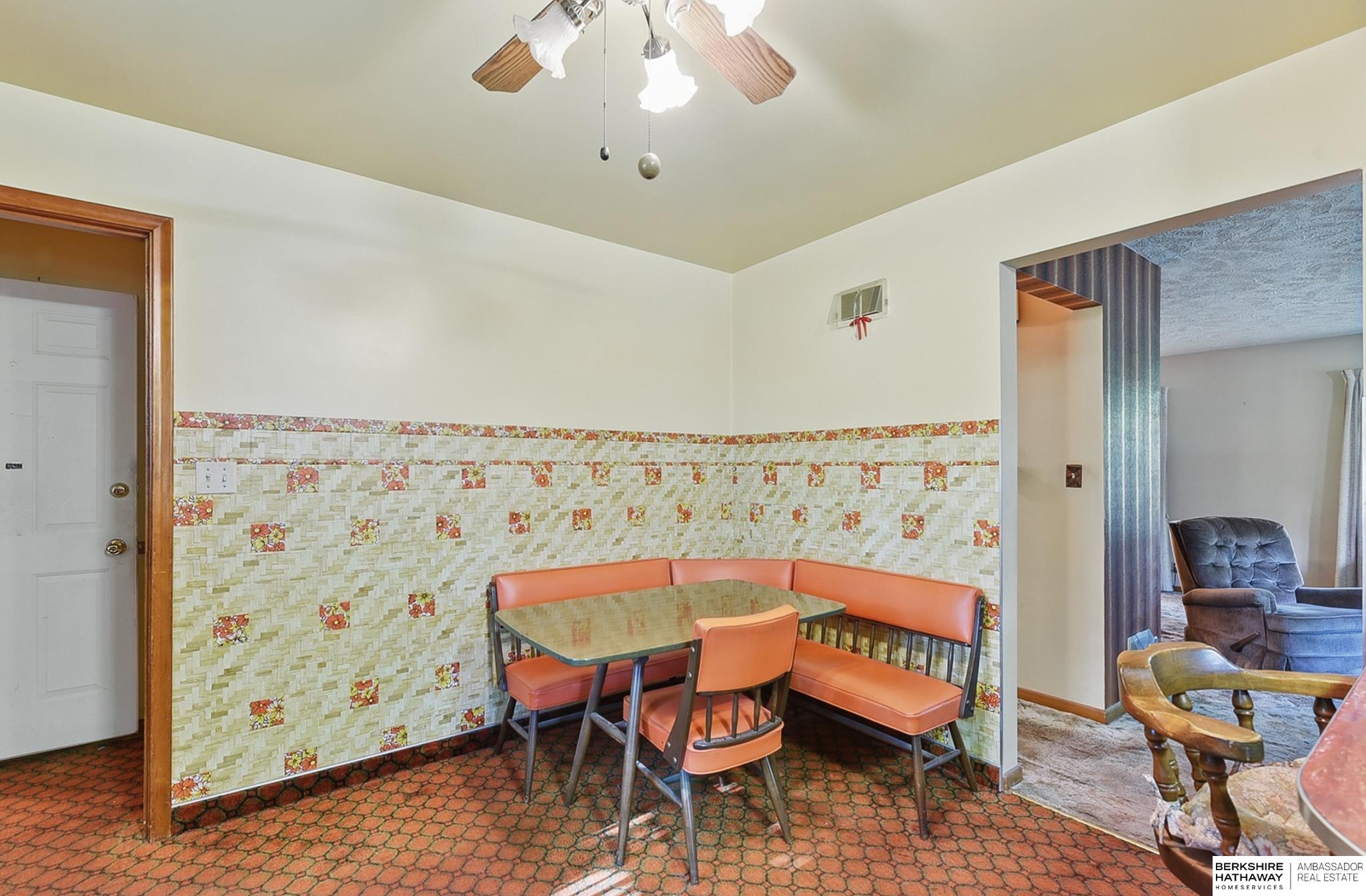 Omaha, Nebraska 68107, United States, 2 Bedrooms Bedrooms, ,2 BathroomsBathrooms,Residential,Pending,162774