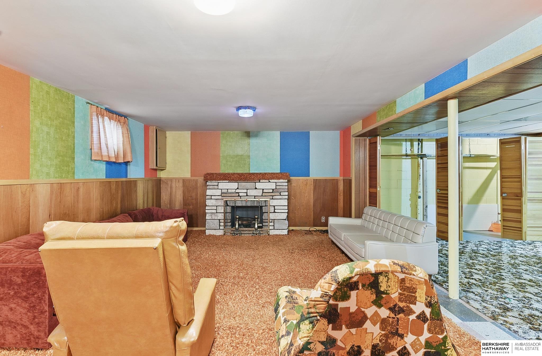 Omaha, Nebraska 68107, United States, 2 Bedrooms Bedrooms, ,2 BathroomsBathrooms,Residential,Pending,162774