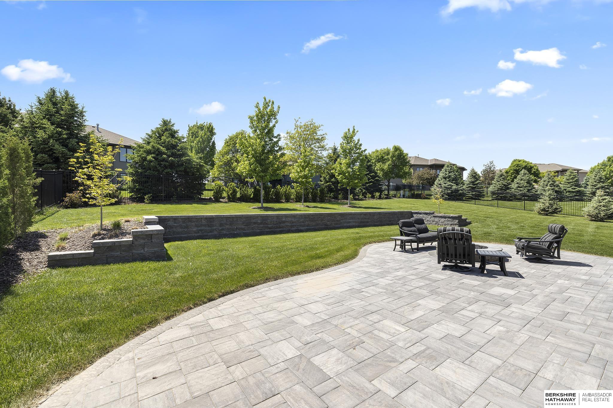 Papillion, Nebraska 68046, United States, 6 Bedrooms Bedrooms, ,4 BathroomsBathrooms,Residential,Pending,148201