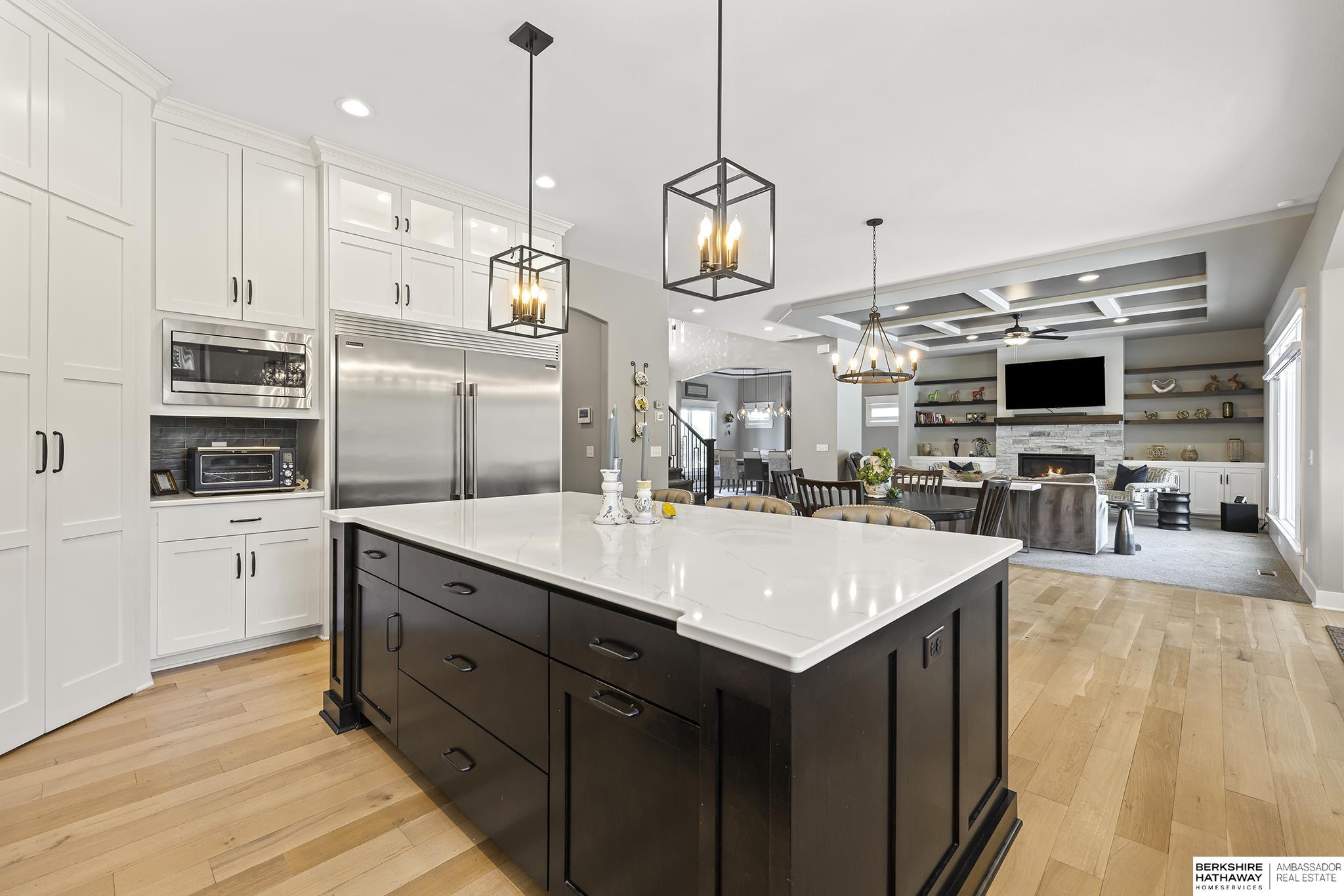 Papillion, Nebraska 68046, United States, 6 Bedrooms Bedrooms, ,4 BathroomsBathrooms,Residential,Pending,148201