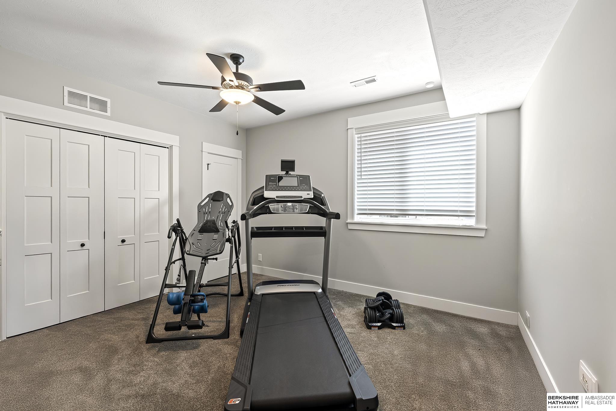 Papillion, Nebraska 68046, United States, 6 Bedrooms Bedrooms, ,4 BathroomsBathrooms,Residential,Pending,148201