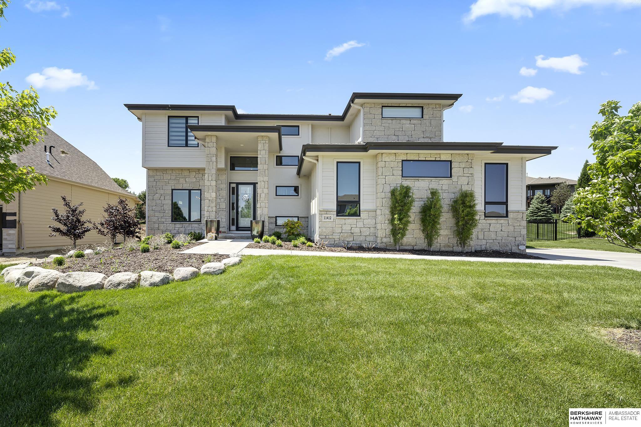 Papillion, Nebraska 68046, United States, 6 Bedrooms Bedrooms, ,4 BathroomsBathrooms,Residential,Pending,148201