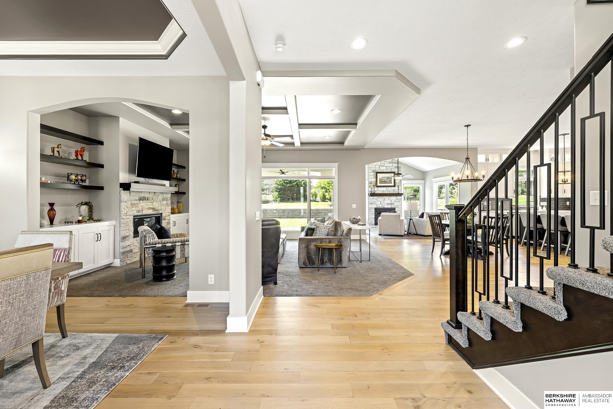 Papillion, Nebraska 68046, United States, 6 Bedrooms Bedrooms, ,4 BathroomsBathrooms,Residential,Pending,148201