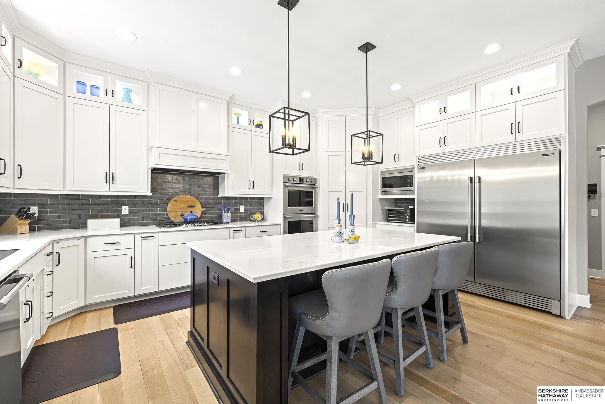 Papillion, Nebraska 68046, United States, 6 Bedrooms Bedrooms, ,4 BathroomsBathrooms,Residential,Pending,148201